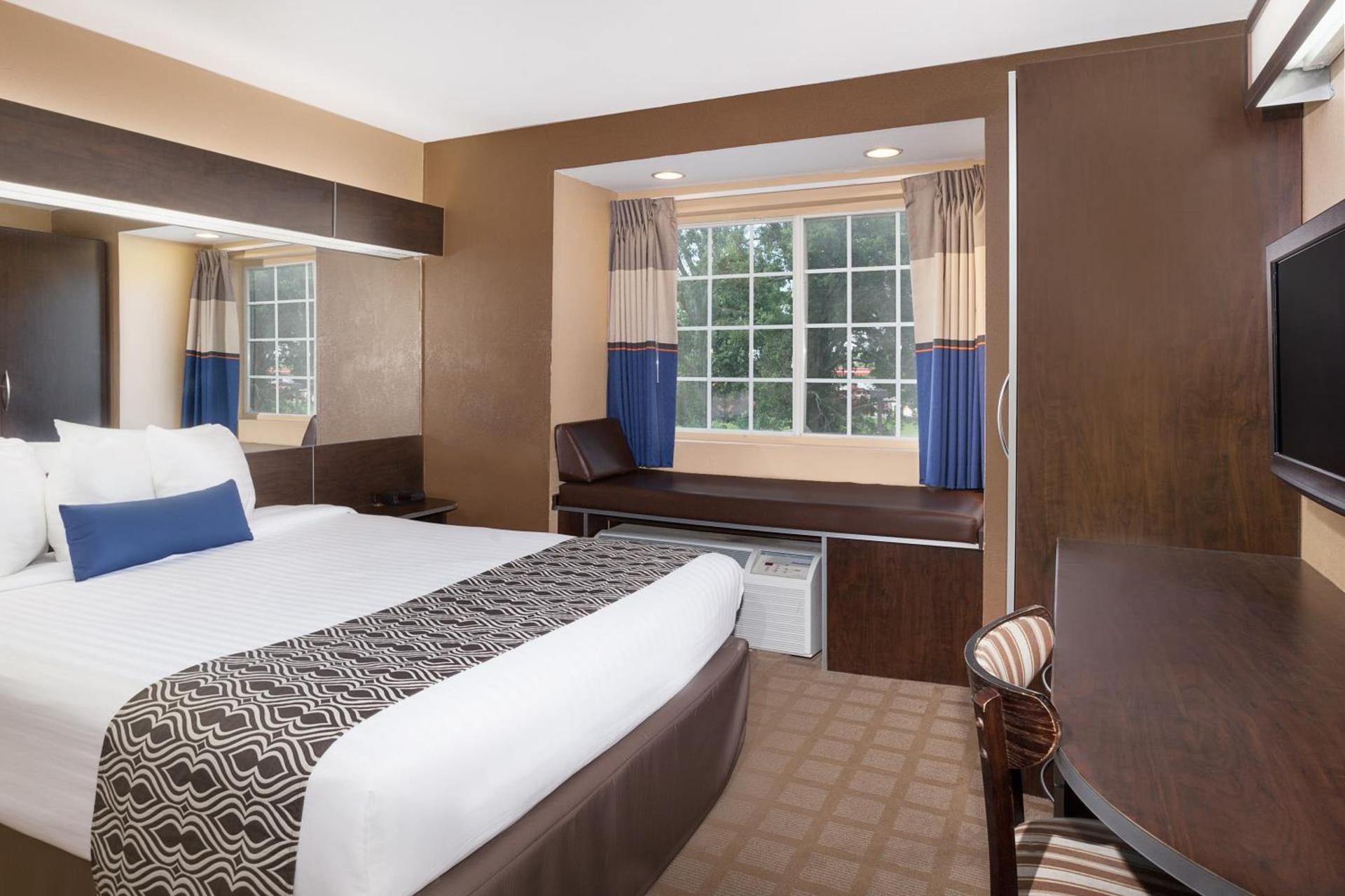 Microtel Inn and Suites Lafayette photo 51