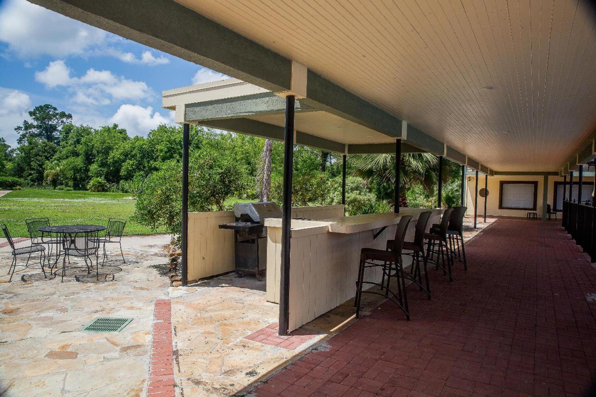 Ramada by Wyndham Houston Intercontinental Airport East photo 62