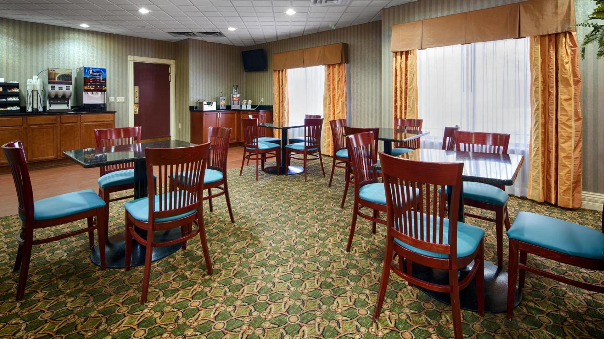 Best Western Plus Kalamazoo Suites photo 26