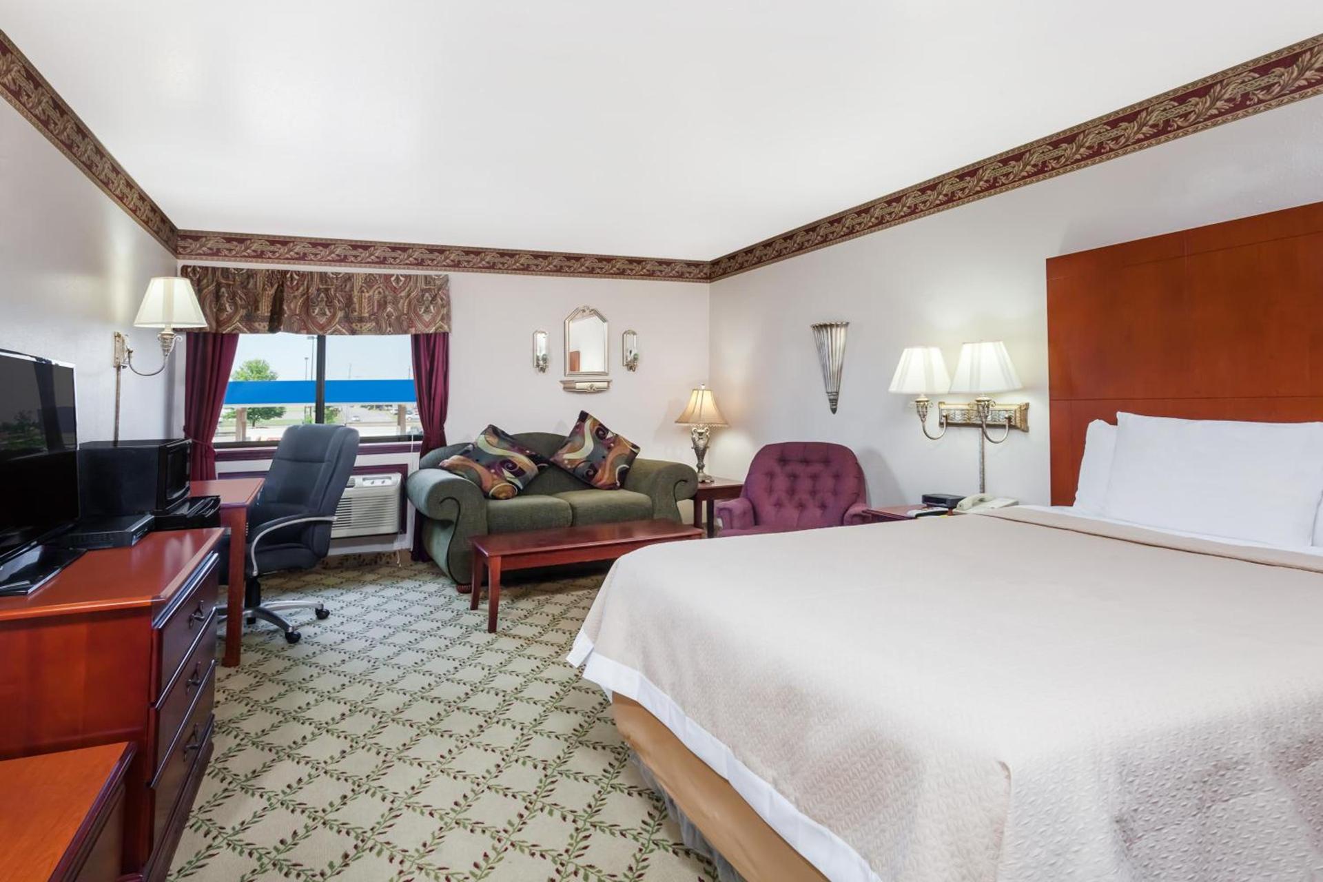 Days Inn by Wyndham Dyersburg photo 60