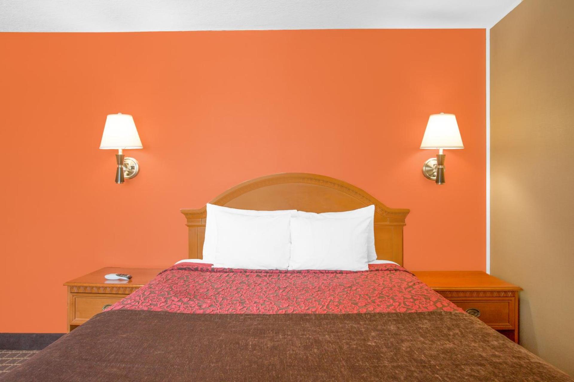 Days Inn by Wyndham Elko photo 19
