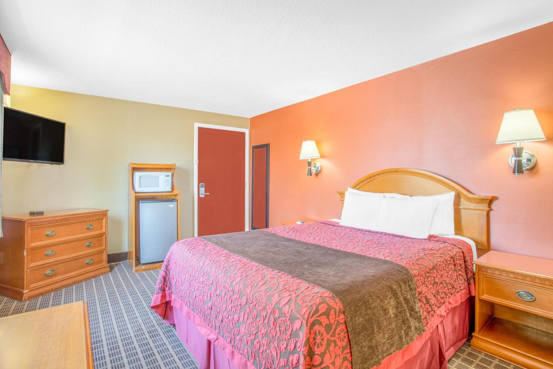 Days Inn by Wyndham Elko photo 18