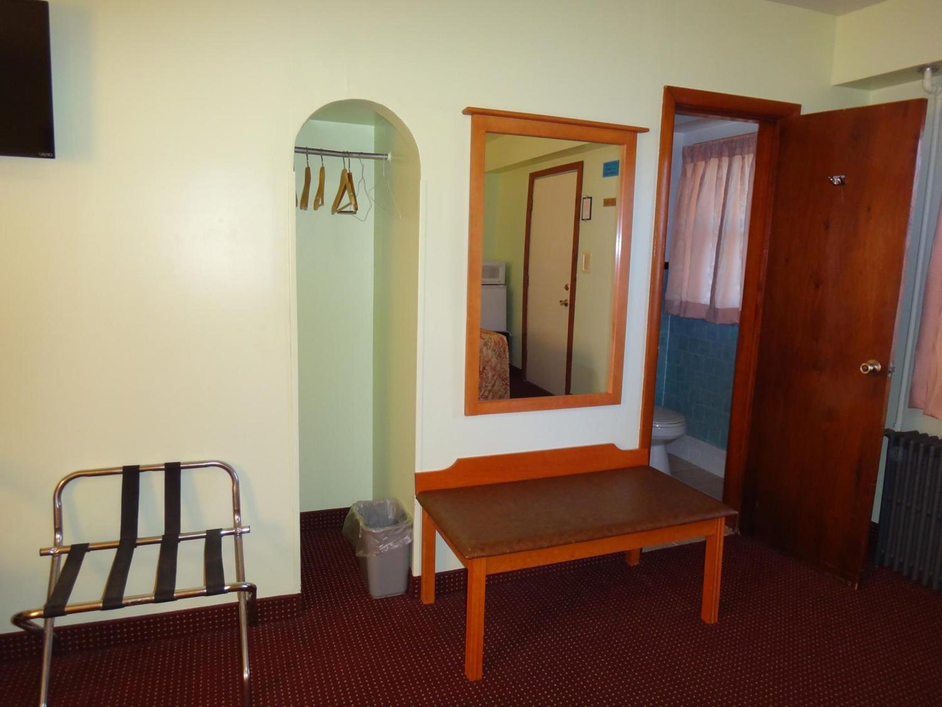 Pine Ridge Motel photo 59