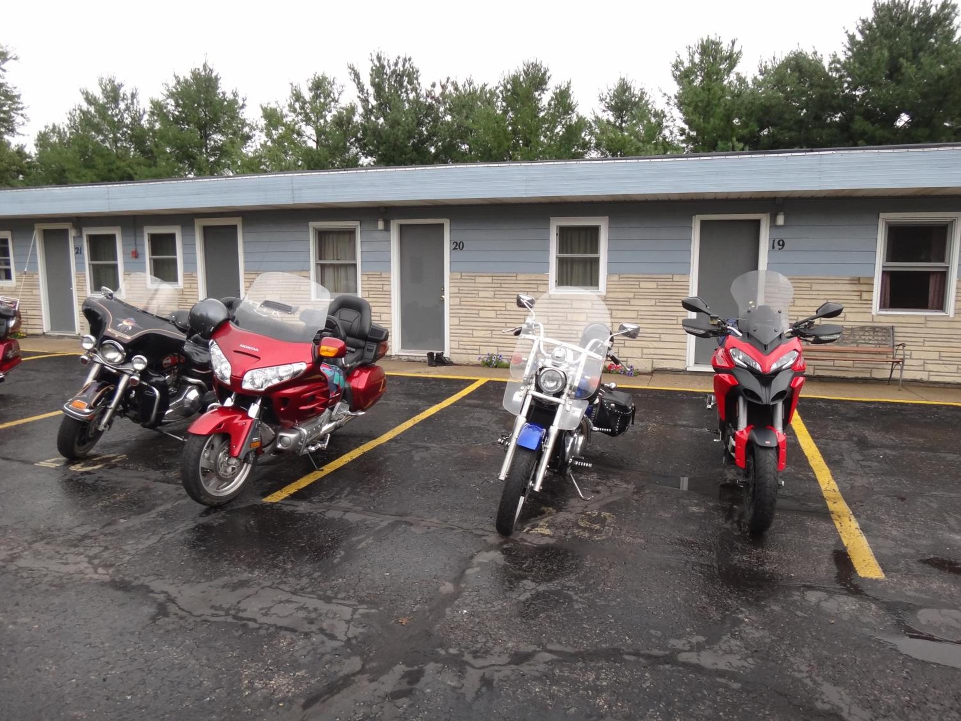 Pine Ridge Motel photo 64