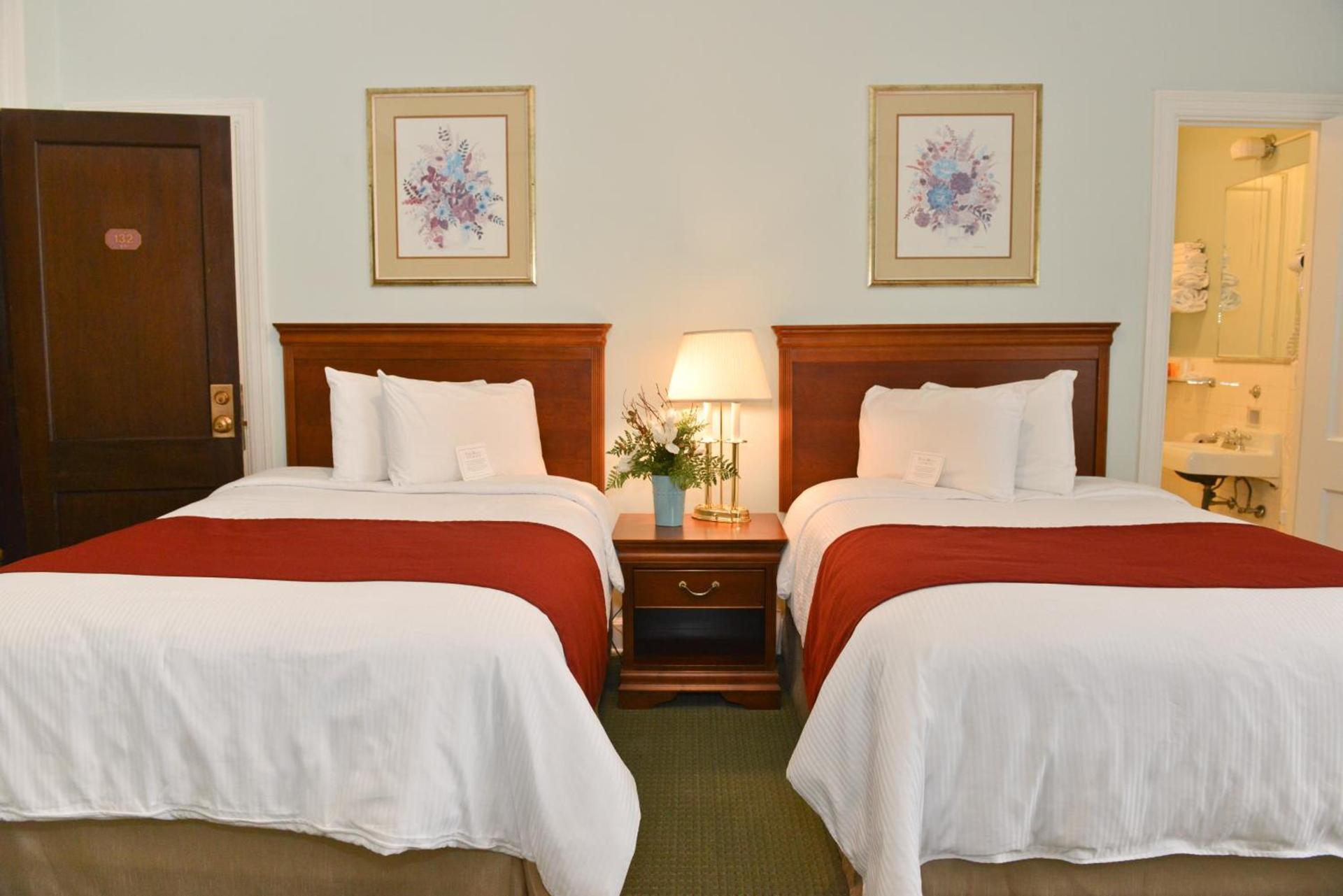 Penn Wells Hotel photo 30