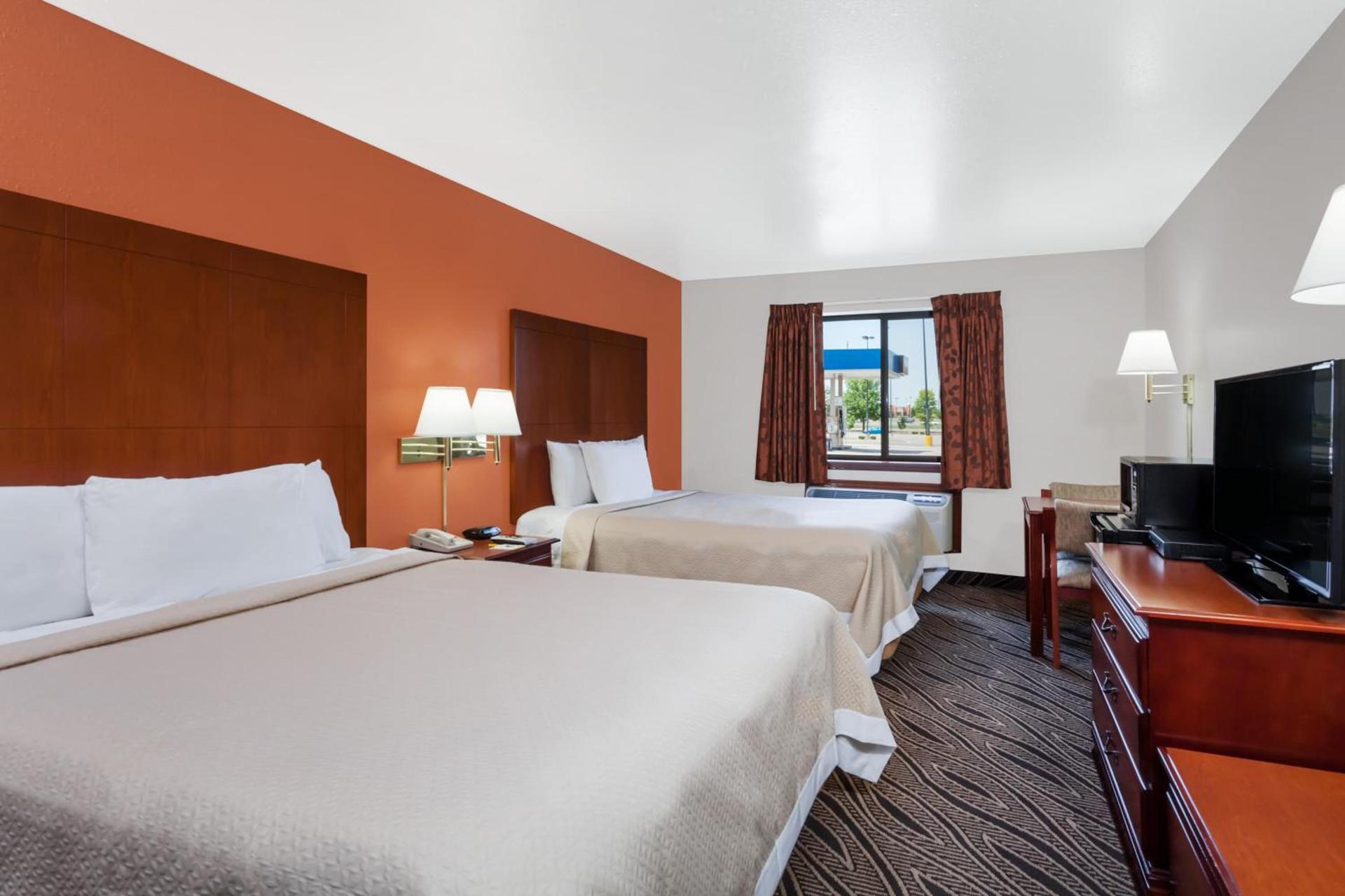 Days Inn by Wyndham Dyersburg photo 16
