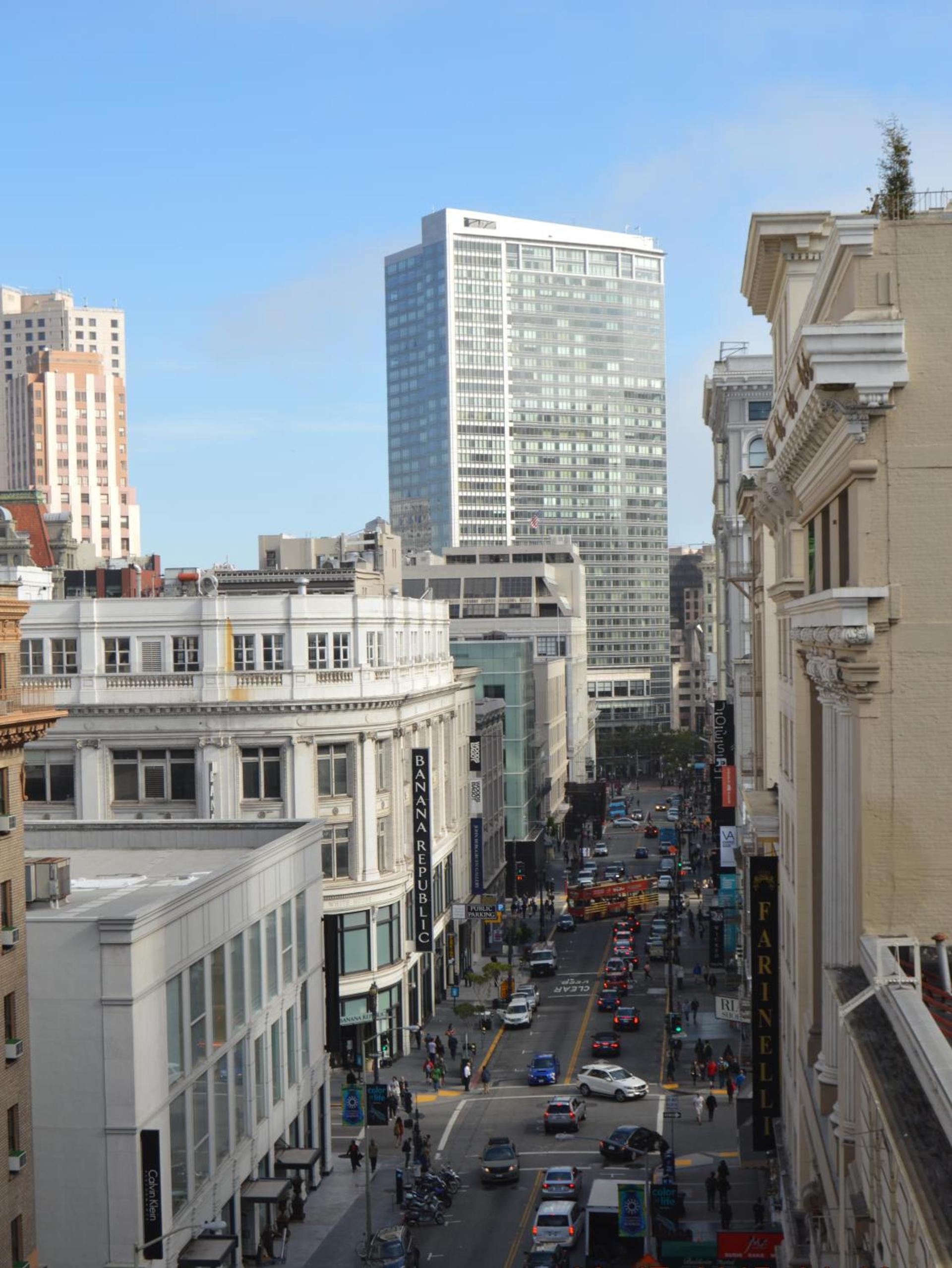 SF Plaza Hotel photo 15