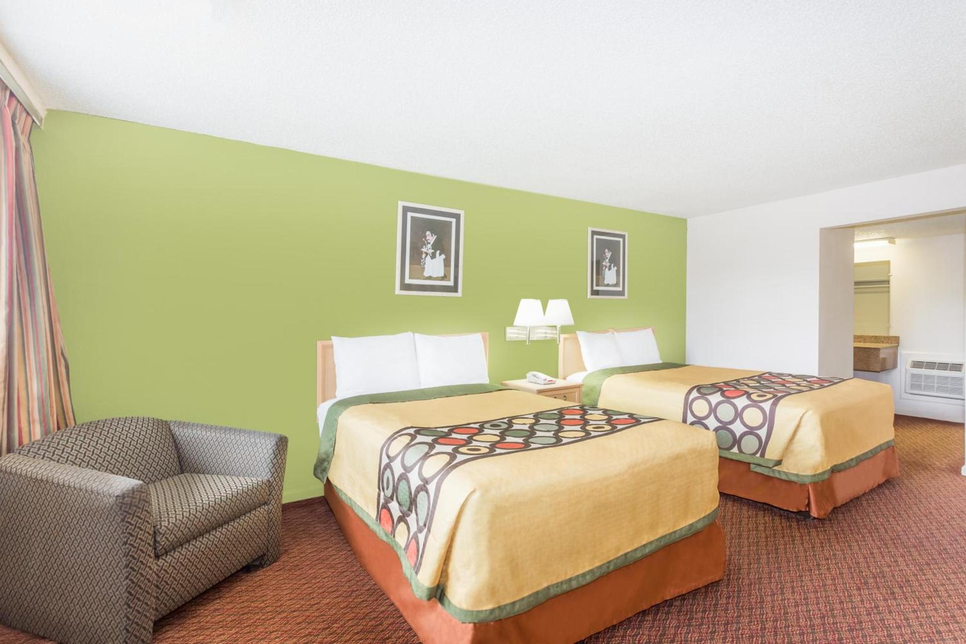 Knights Inn Statesboro photo 13