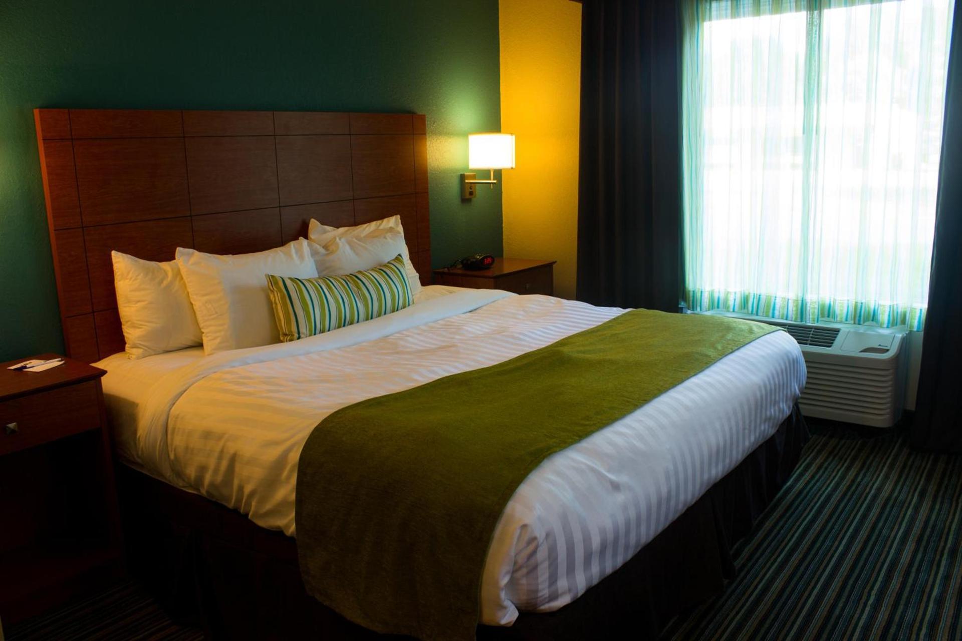 BEST WESTERN Plus Menomonie Inn & Suites photo 50