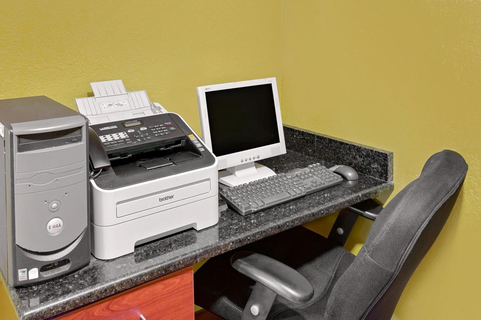 Microtel Inn & Suites by Wyndham Daphne photo 36