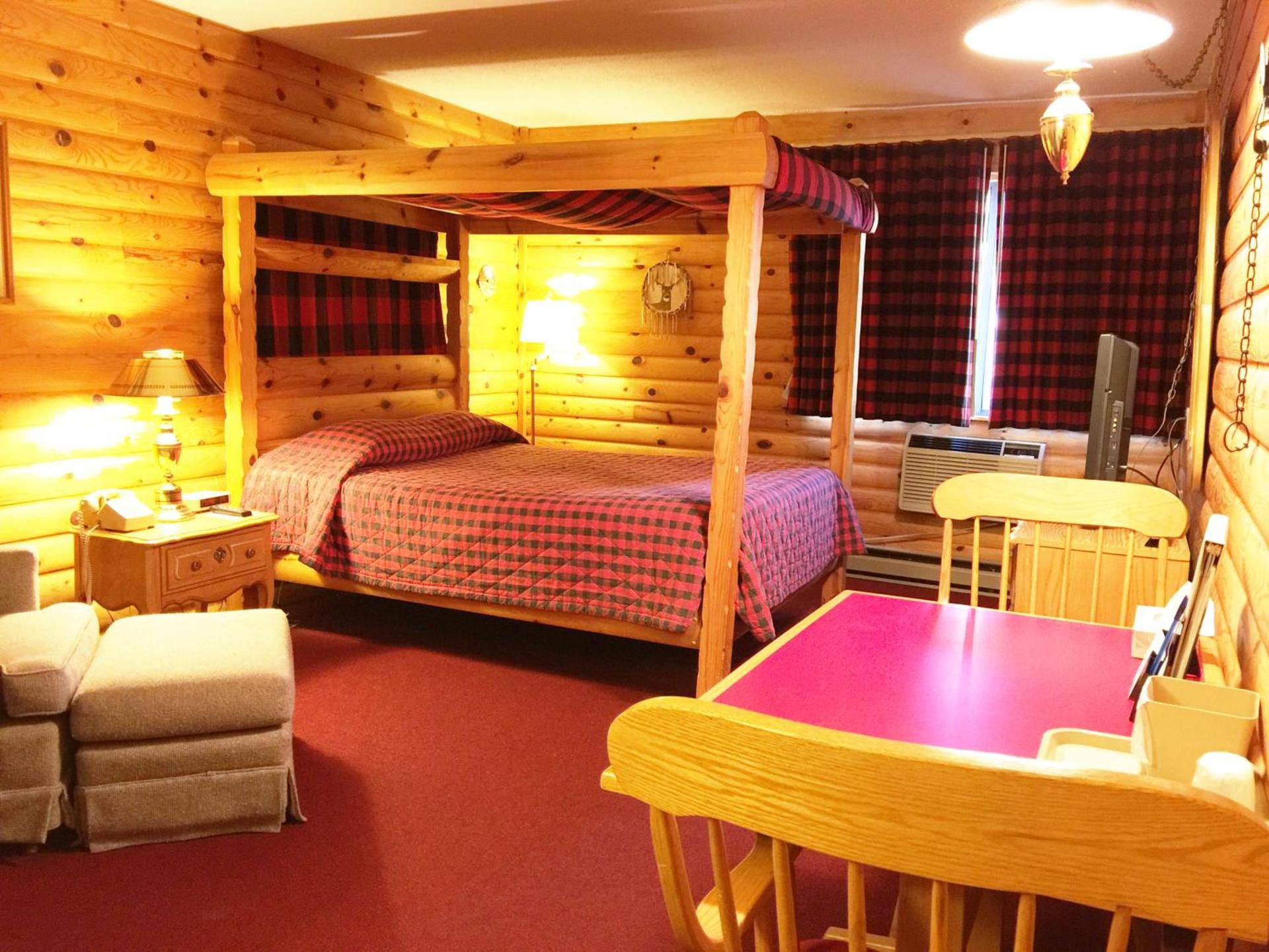 Northwoods Inn & Suites Minocqua photo 10