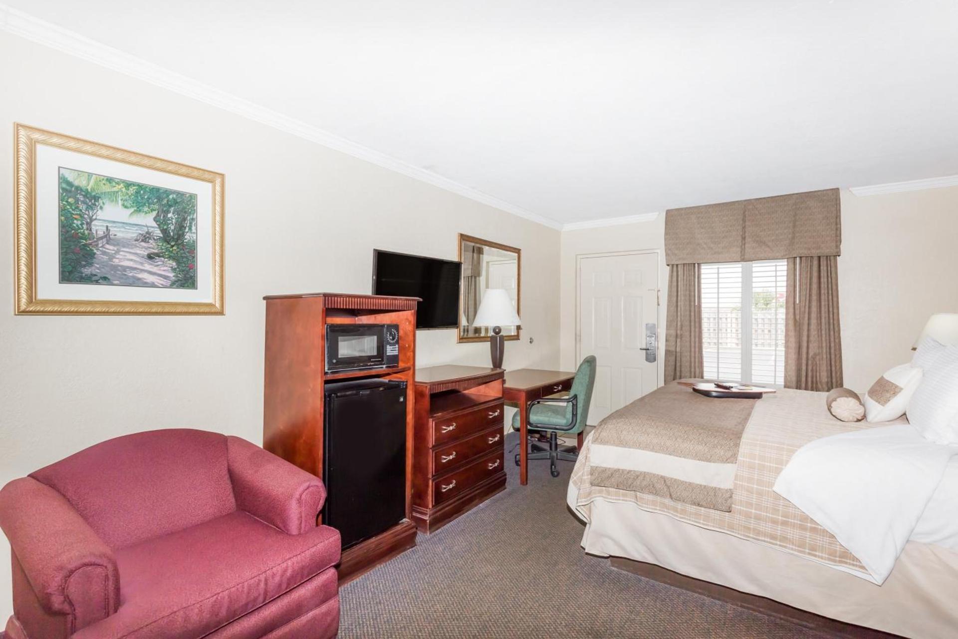Days Inn by Wyndham Destin photo 37