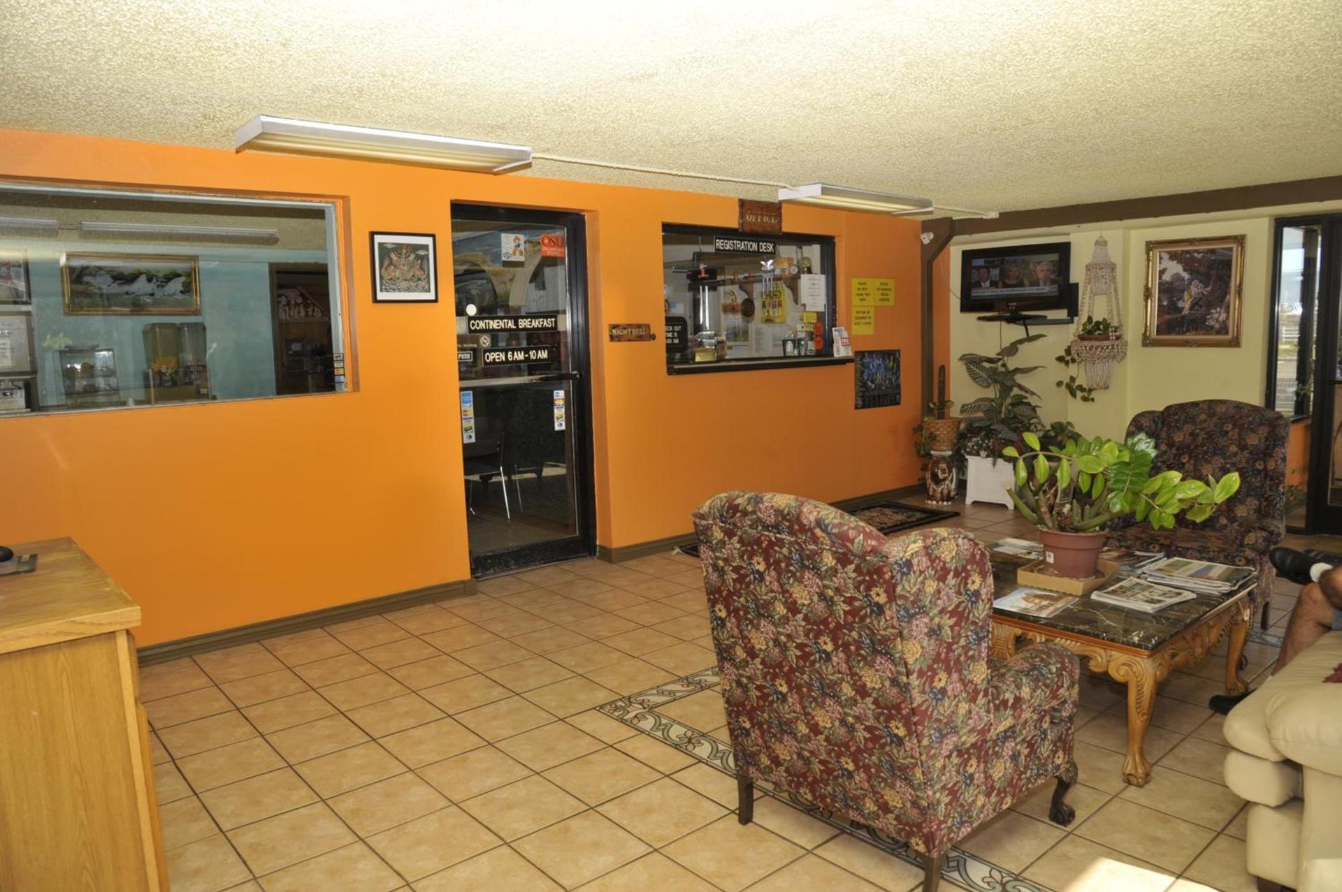 HWY Express Inn & Suites — hotel in Stillwater