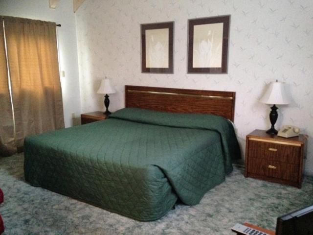 Eagle Village Resort & Chalet photo 8