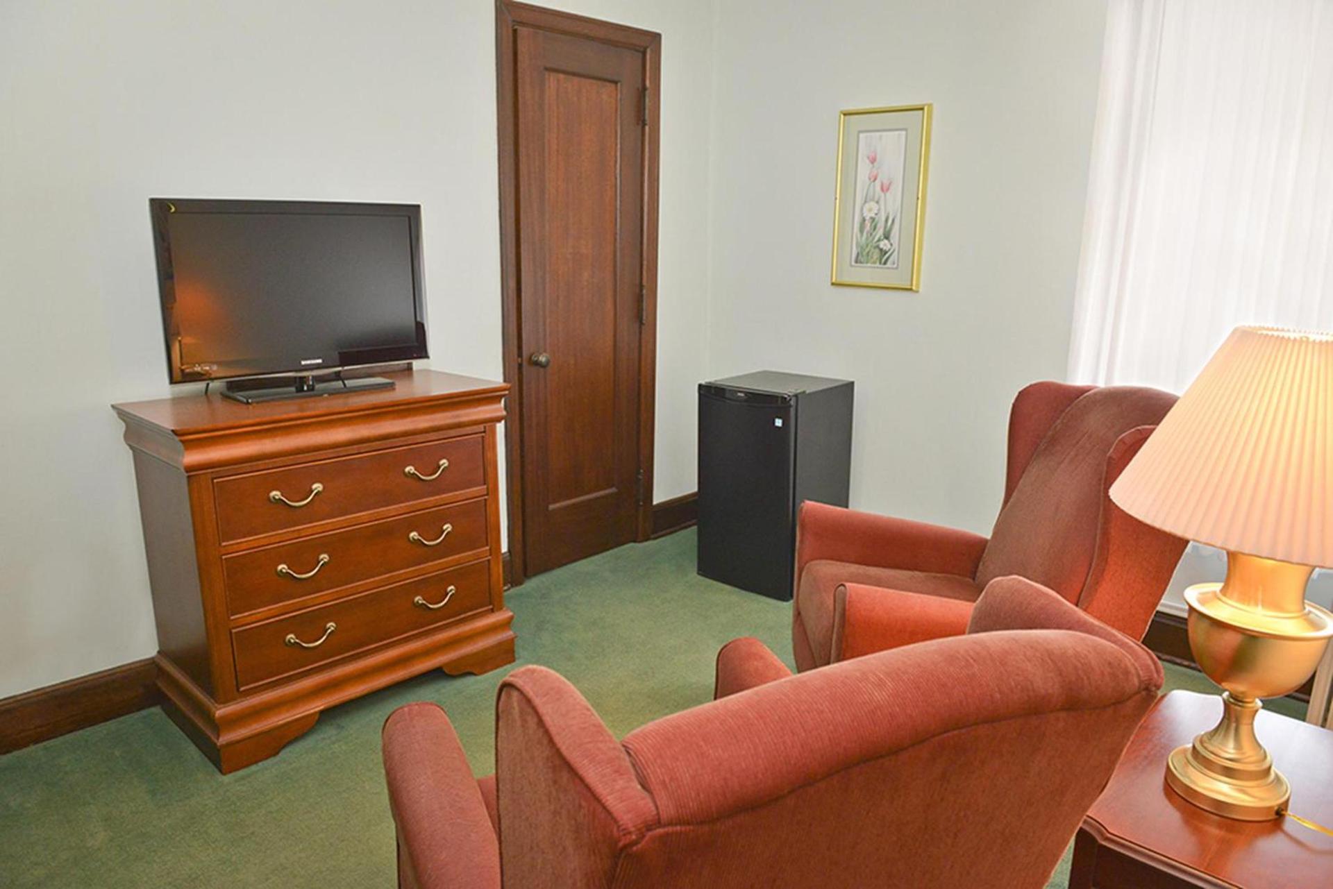 Penn Wells Hotel photo 14