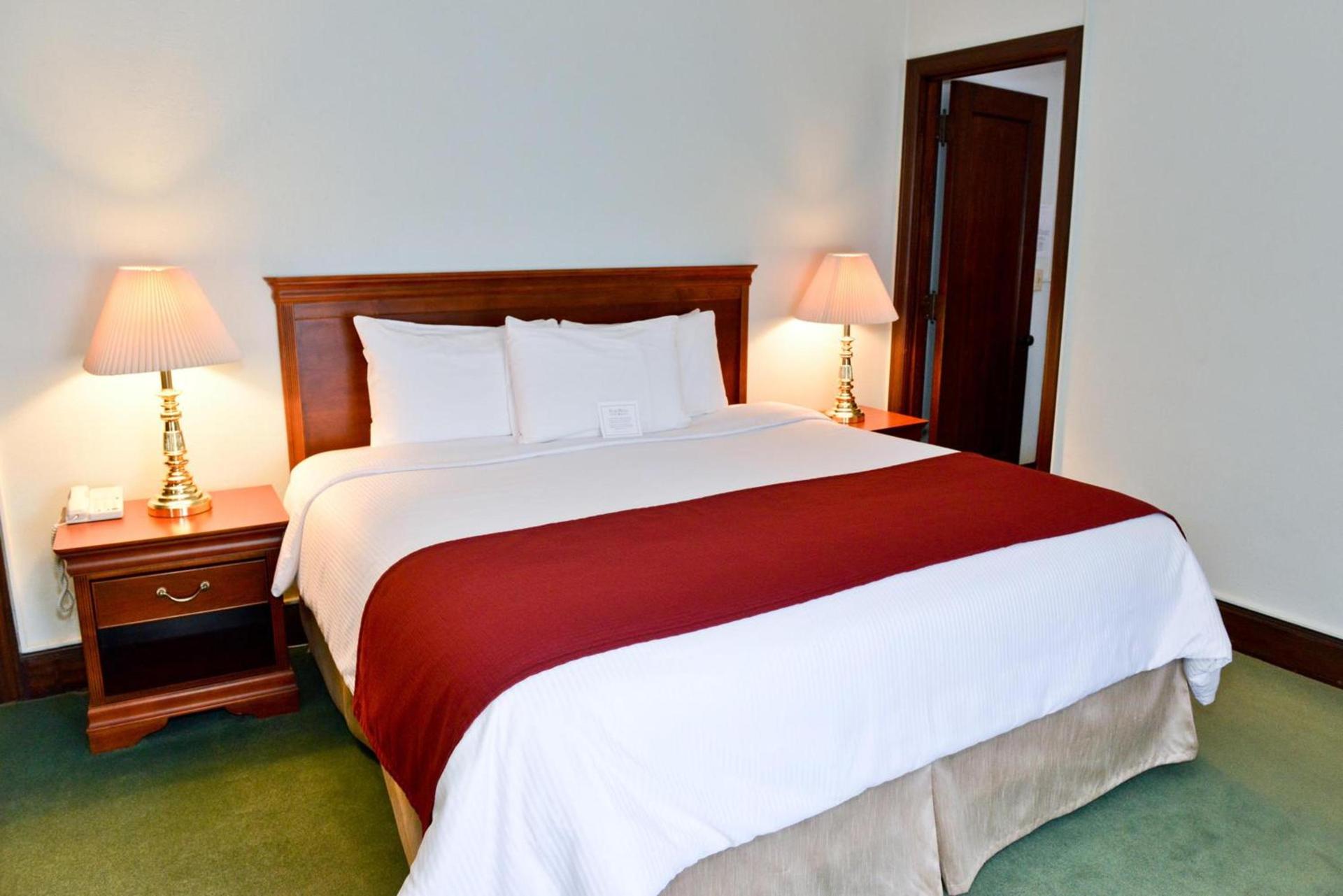 Penn Wells Hotel photo 16