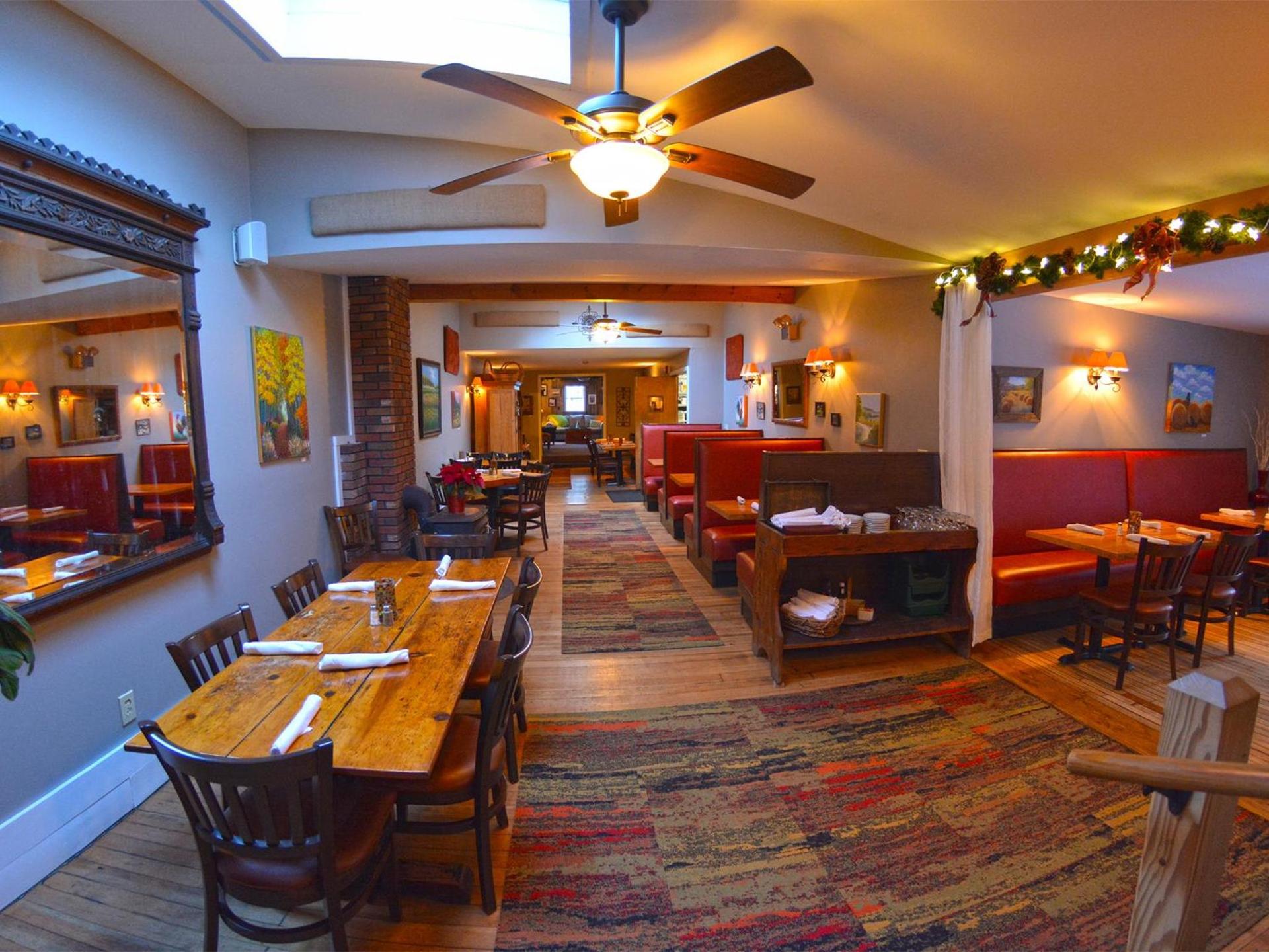 Hyde Away Inn photo 10