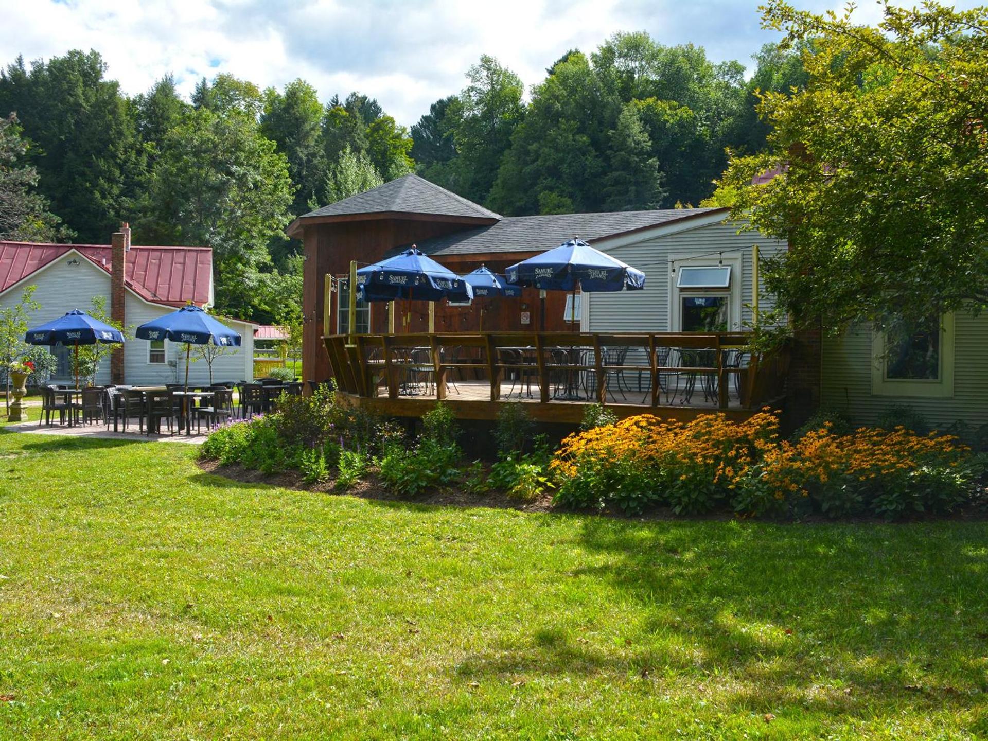 Hyde Away Inn photo 2