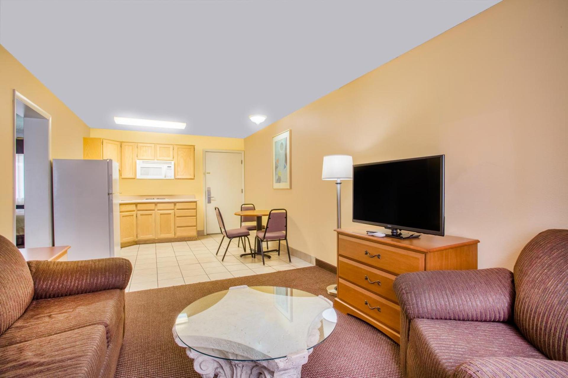 Days Inn by Wyndham St. George photo 26