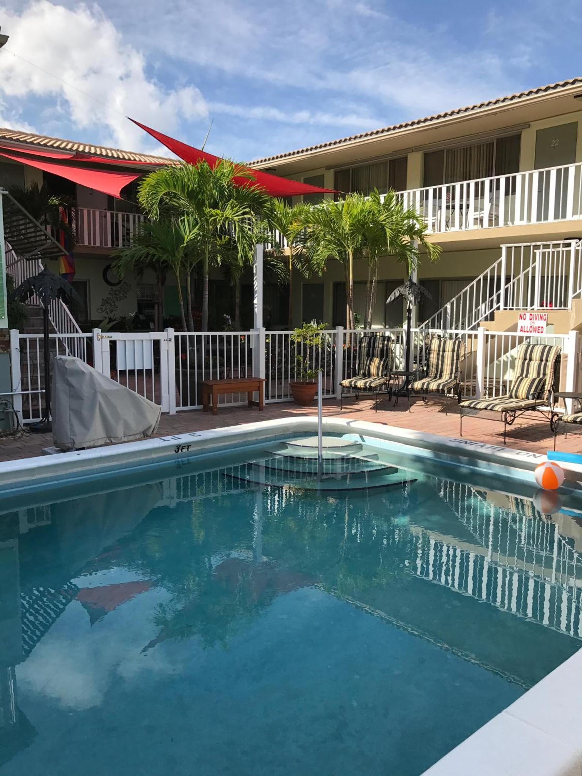 The Big Coconut Guesthouse - Gay Men's Resort photo 14