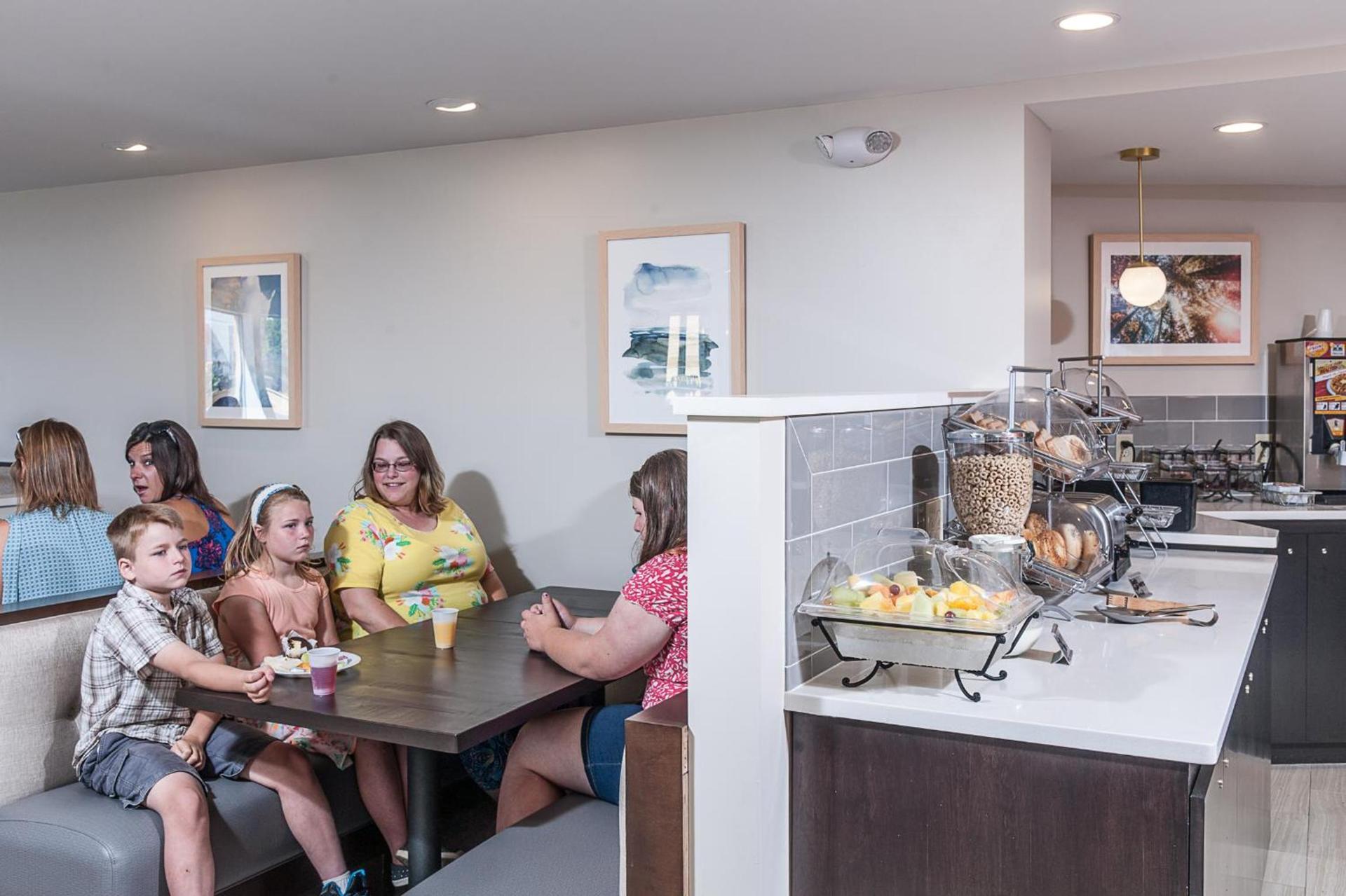Rockland Harbor Hotel photo 12