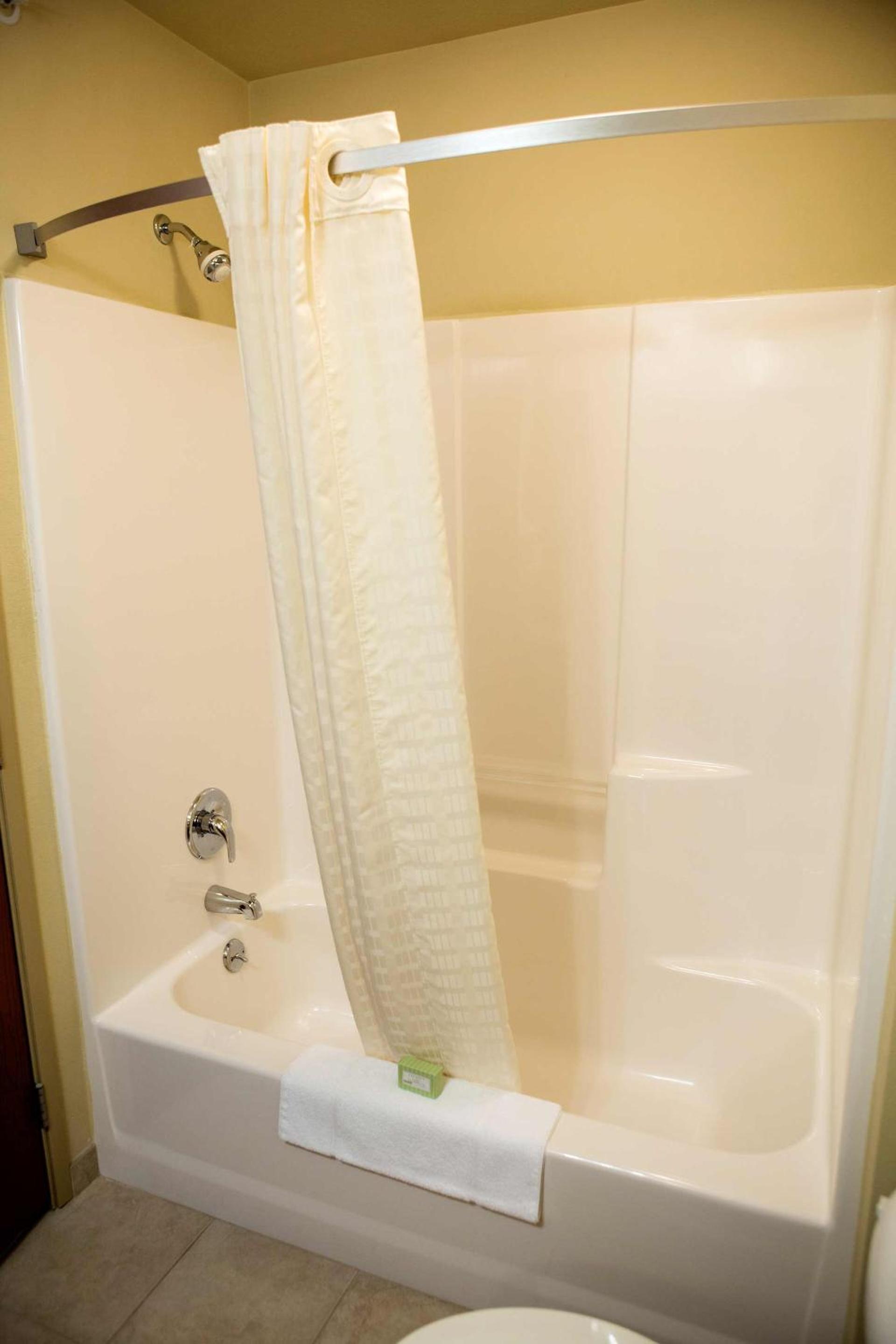 Cobblestone Hotel & Suites - Knoxville photo 28