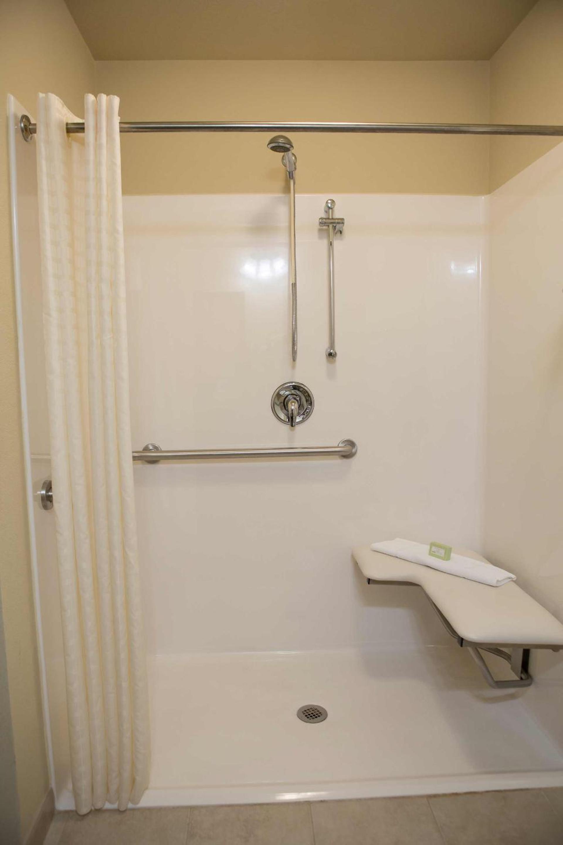 Cobblestone Hotel & Suites - Knoxville photo 7