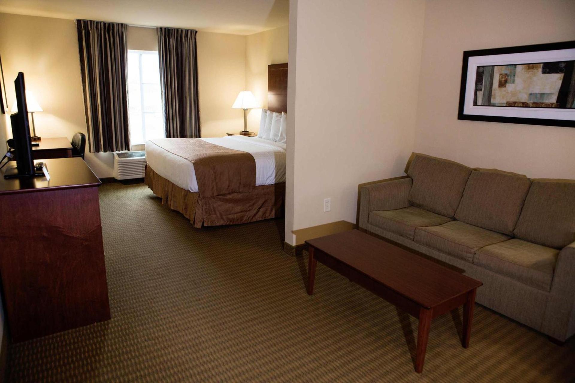 Cobblestone Hotel & Suites - Knoxville photo 31