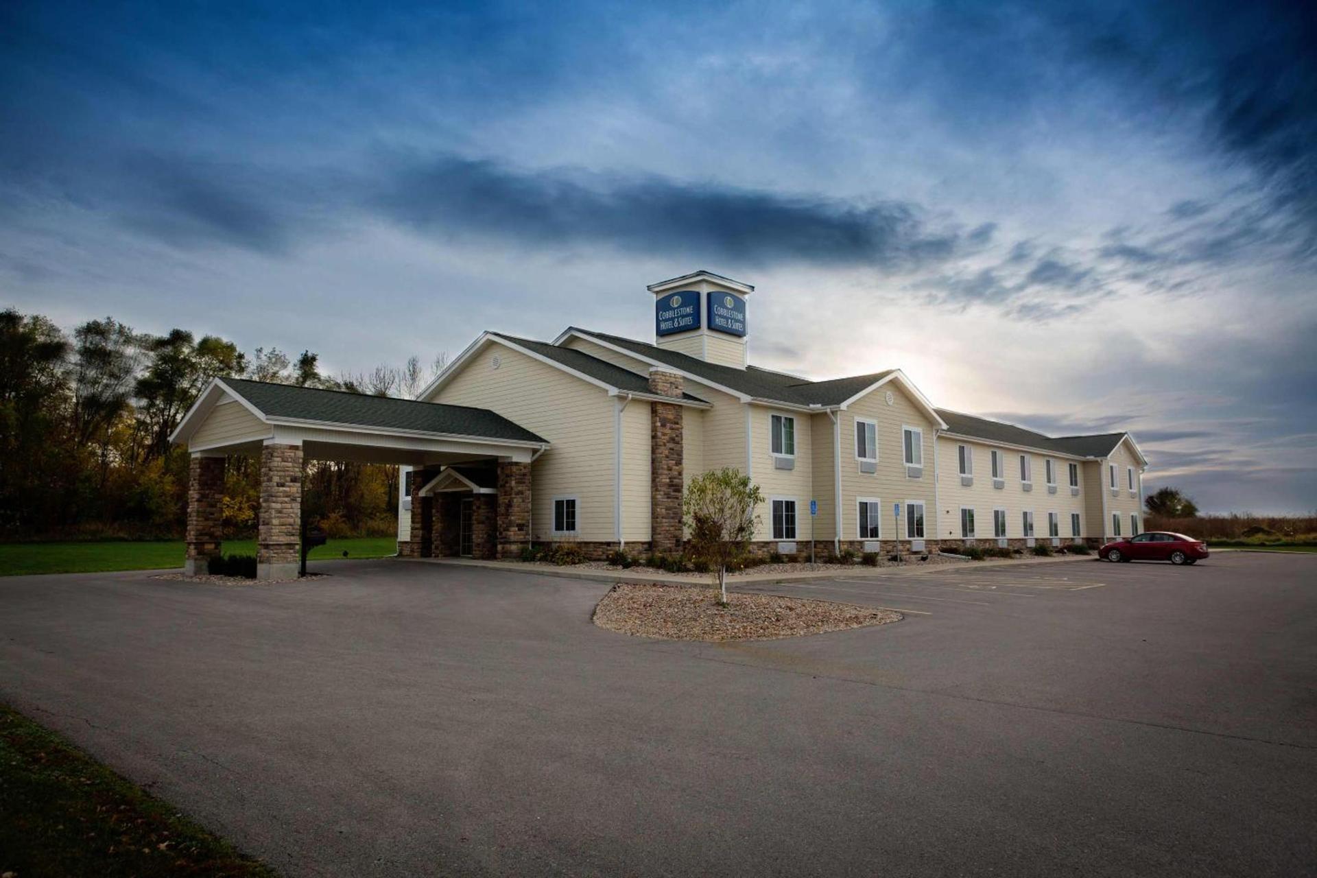 Cobblestone Hotel & Suites - Knoxville photo 1