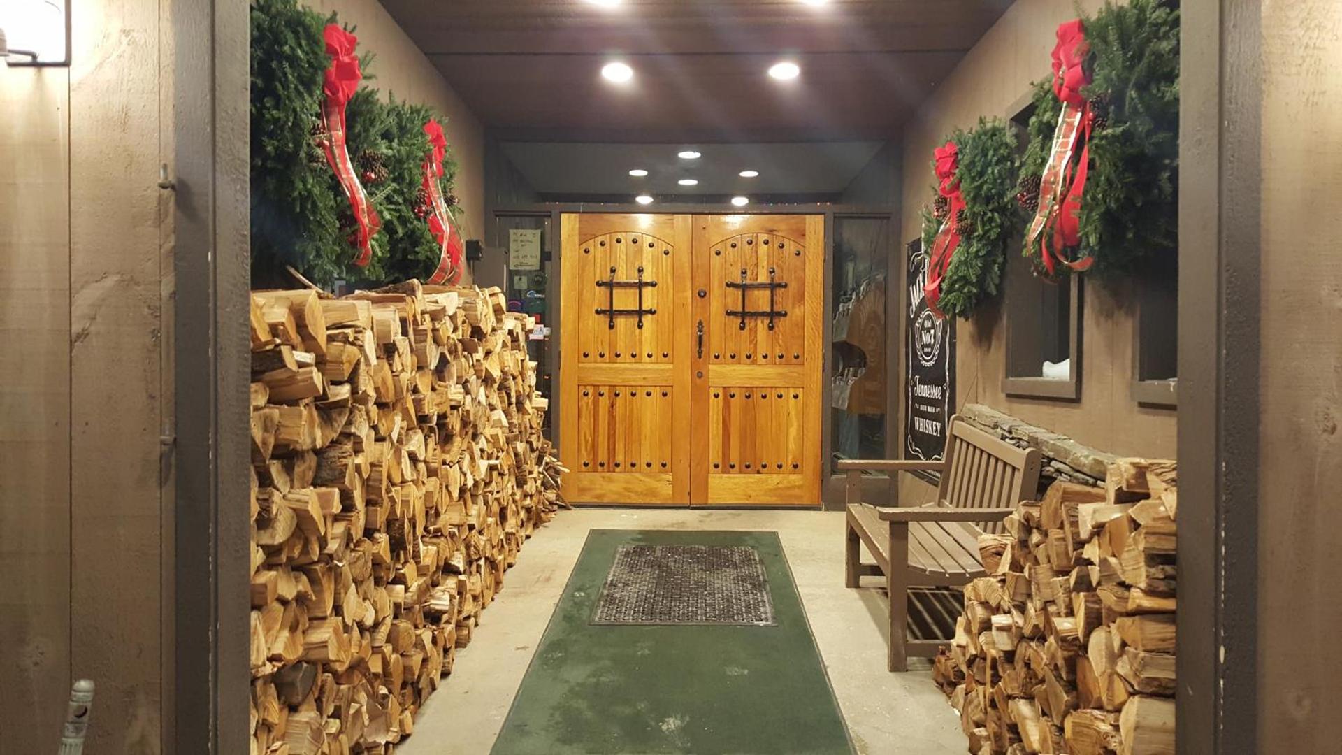 Cascades Lodge photo 2