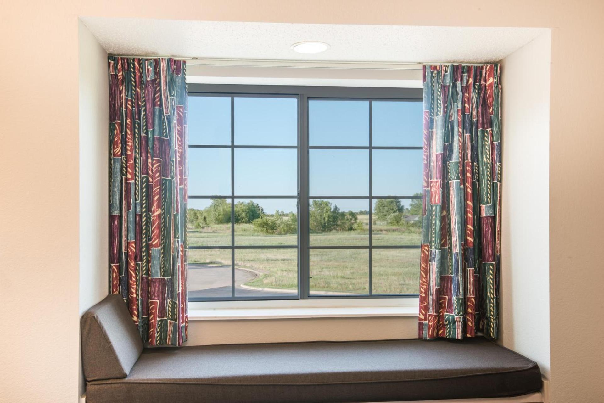 Microtel Inn & Suites Claremore Route 66 photo 15