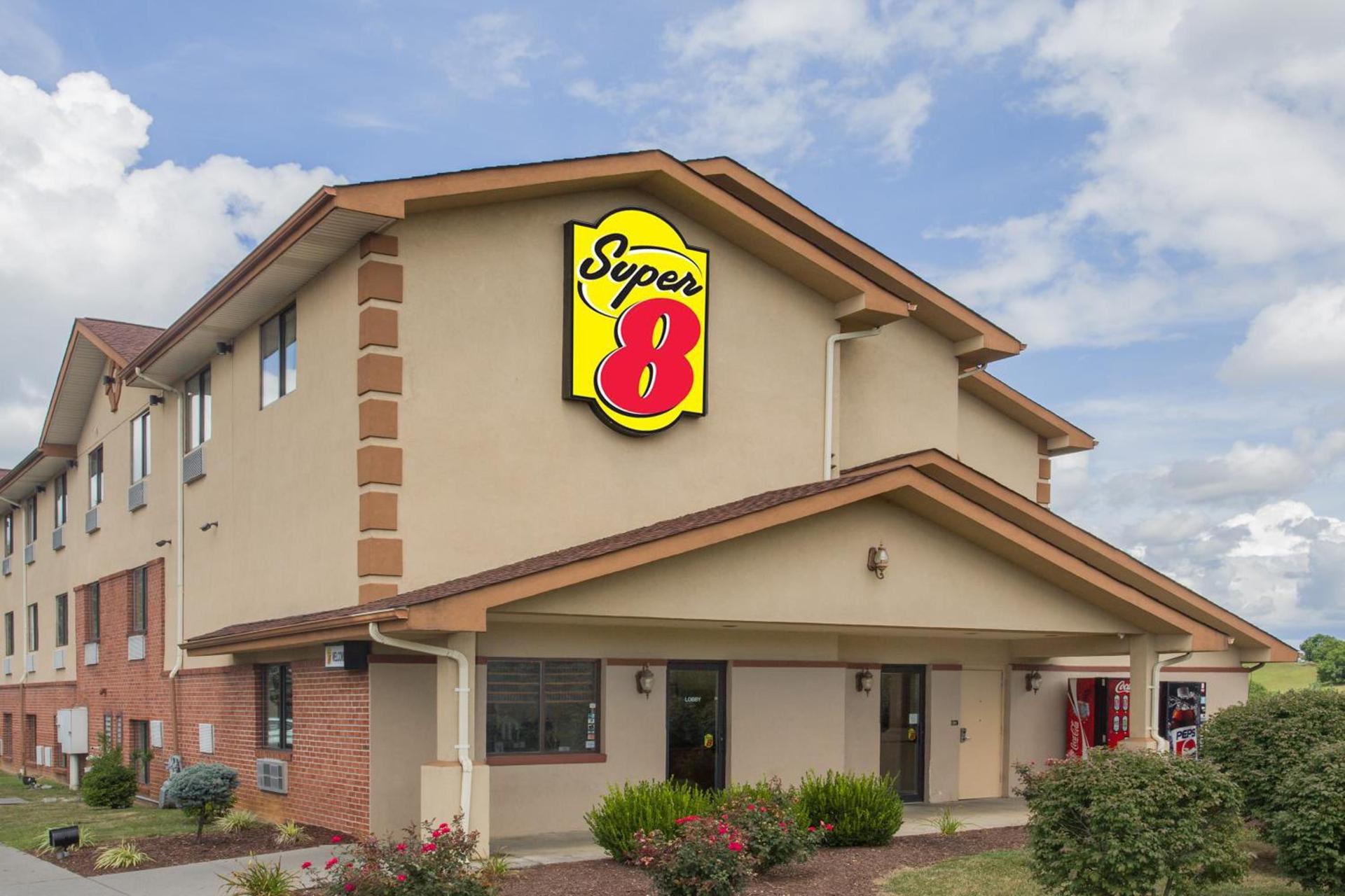 Super 8 by Wyndham Abingdon VA photo 40