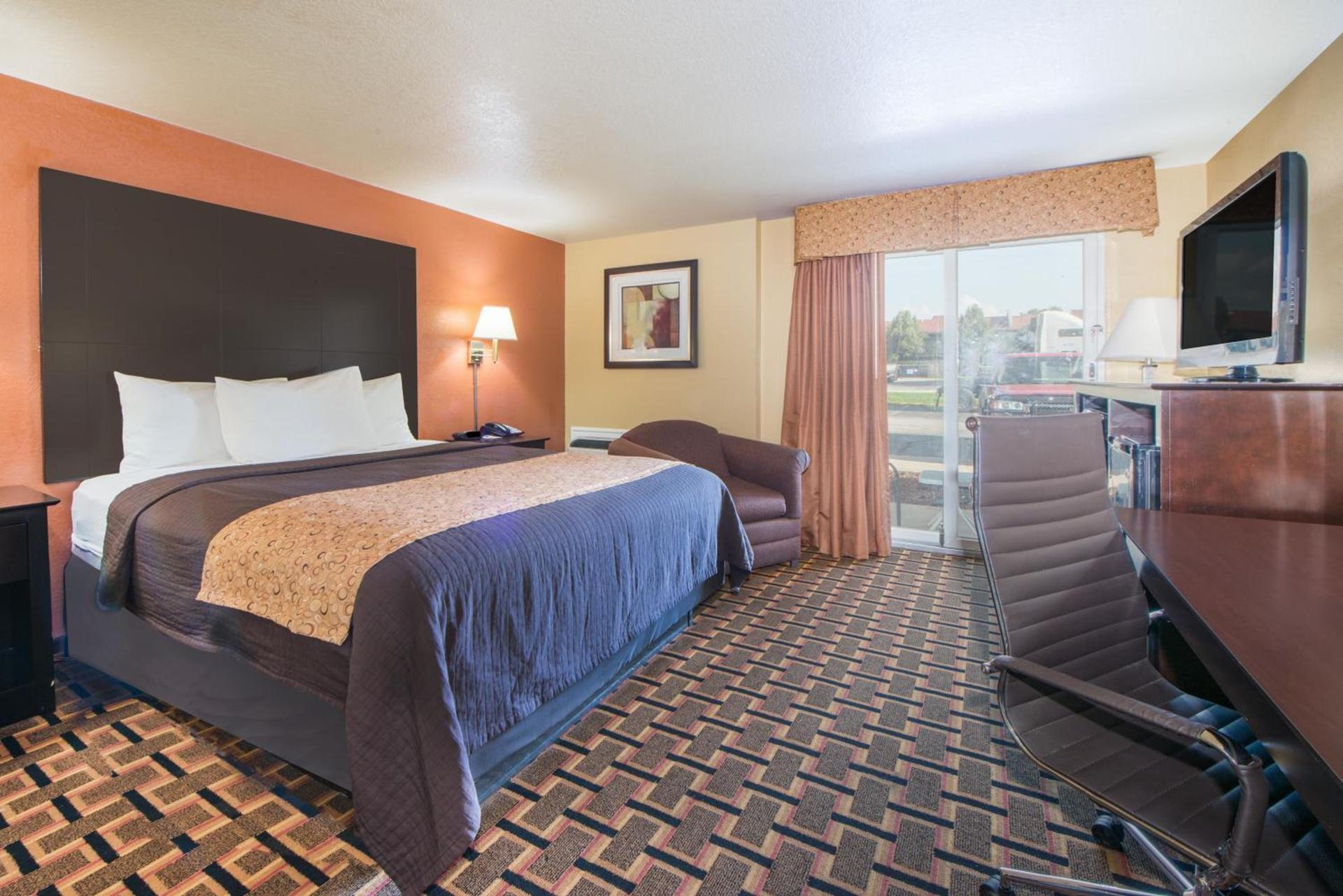 Days Inn by Wyndham Joplin photo 20
