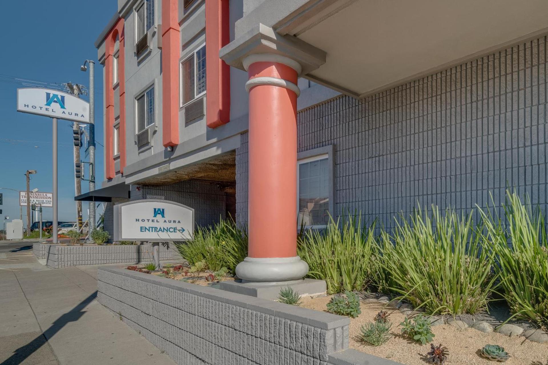 Hotel Aura SFO Airport FREE SHUTTLE photo 16