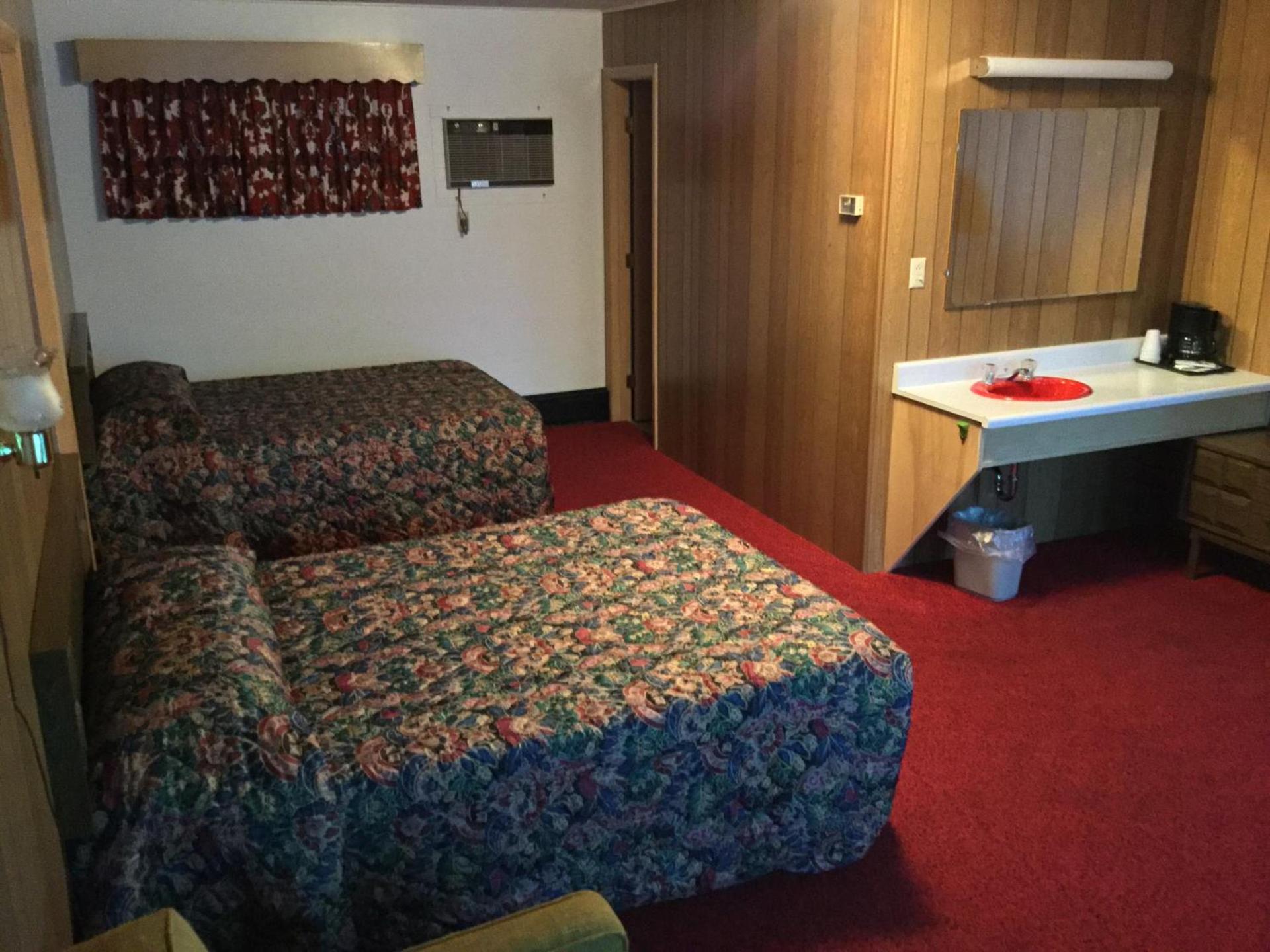 Cedars Motel photo 45