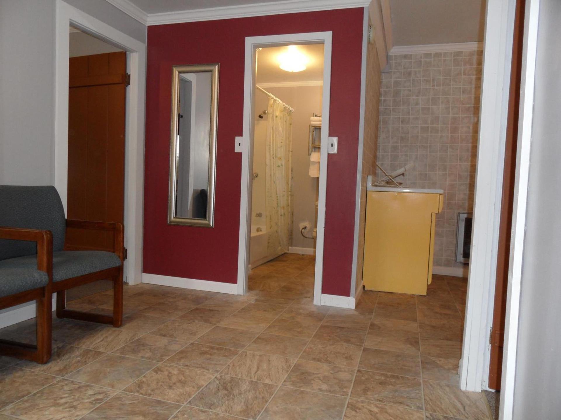 Seven Dwarfs Motel & Cabins photo 71