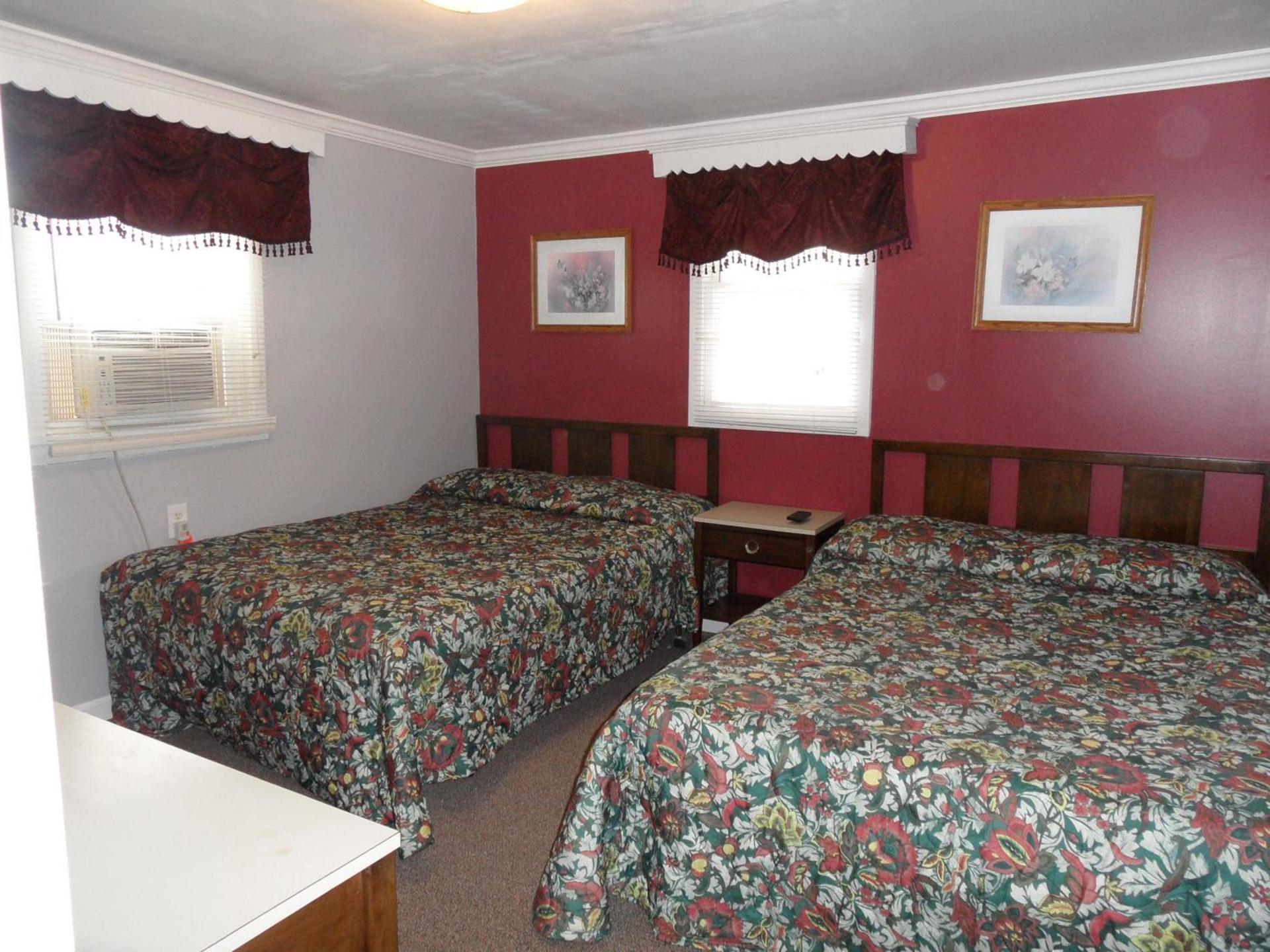 Seven Dwarfs Motel & Cabins photo 75