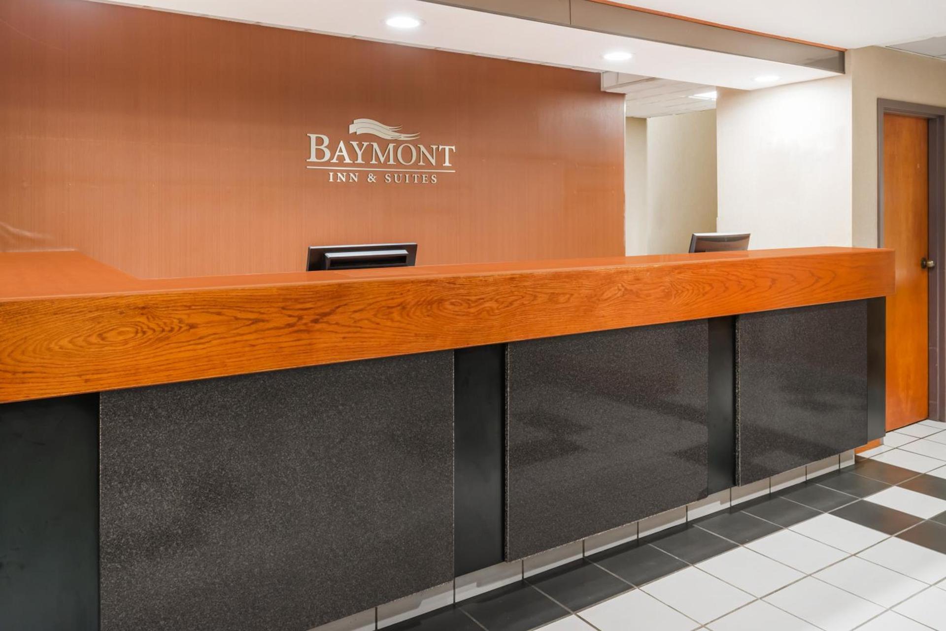 Baymont by Wyndham Clarksville Northeast photo 29