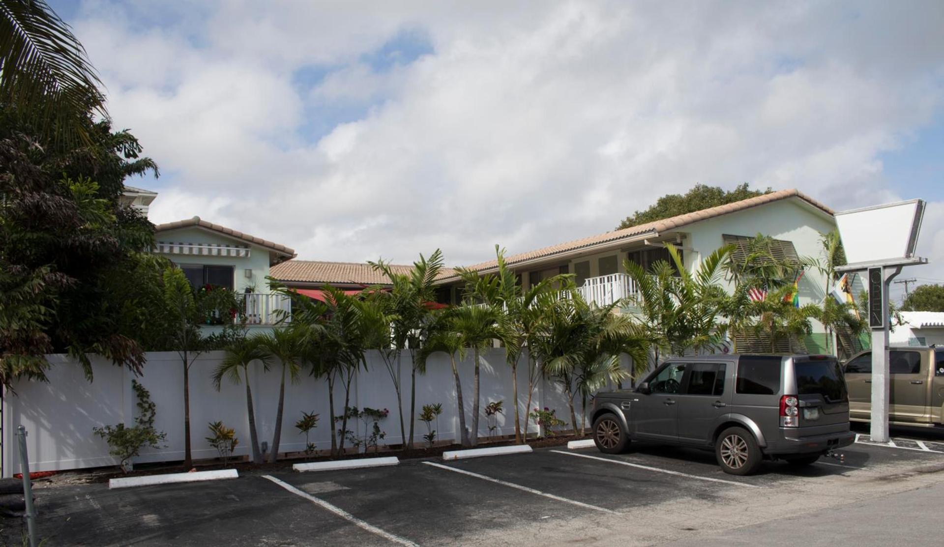 The Big Coconut Guesthouse - Gay Men's Resort photo 1
