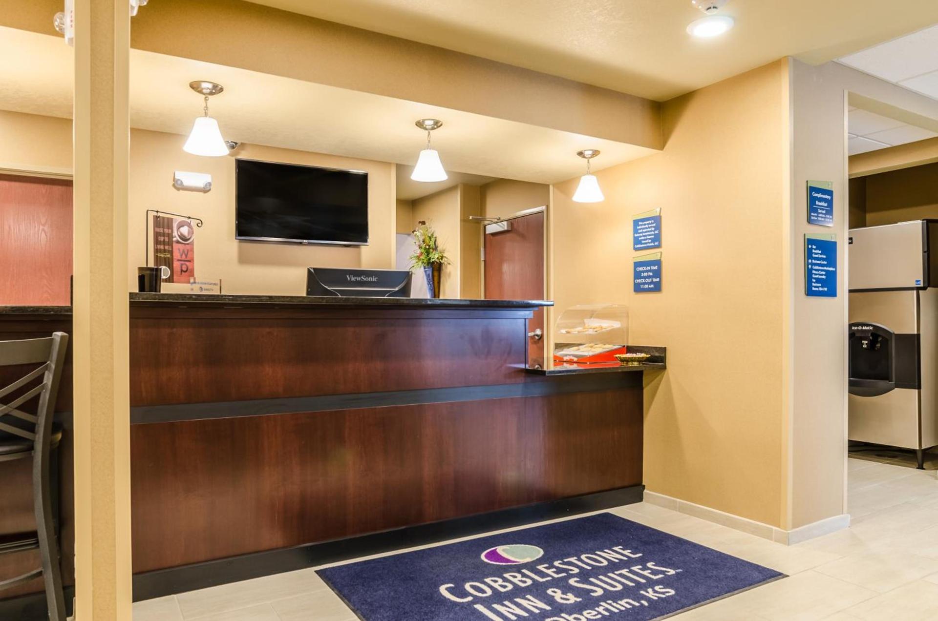 Cobblestone Inn & Suites - Oberlin photo 3