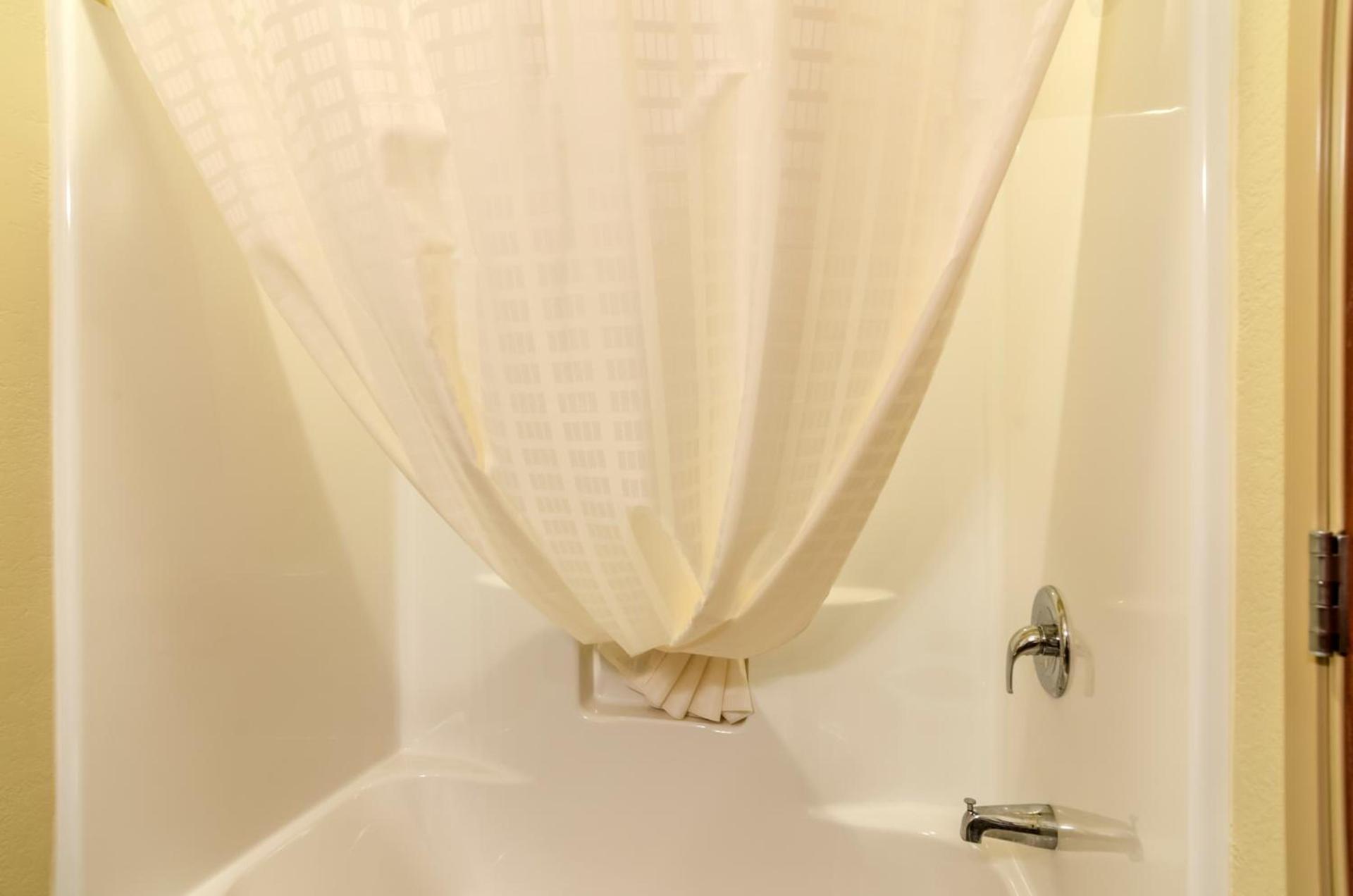 Cobblestone Inn & Suites - Oberlin photo 21