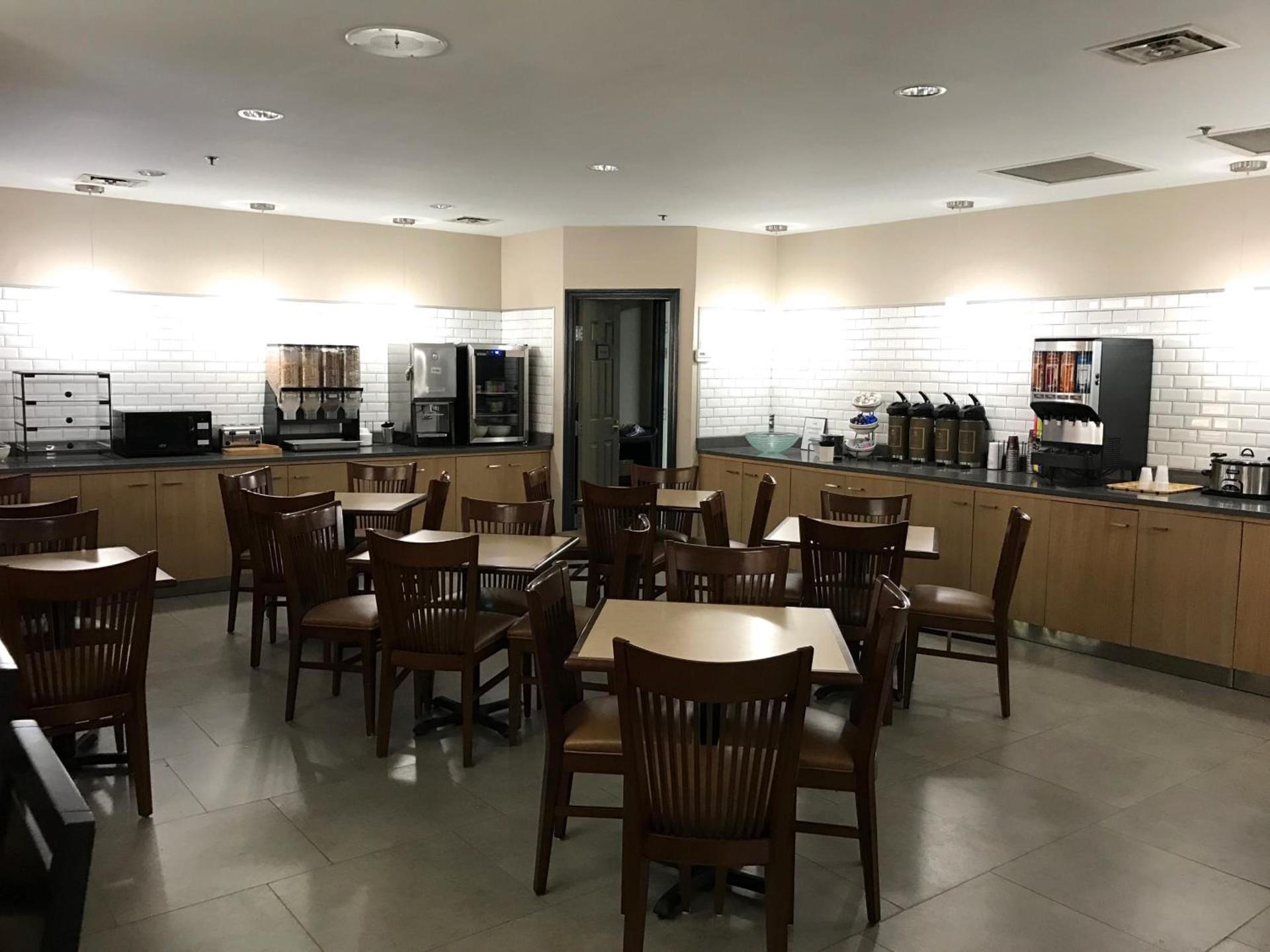 Country Inn & Suites by Radisson, Dalton, GA photo 40