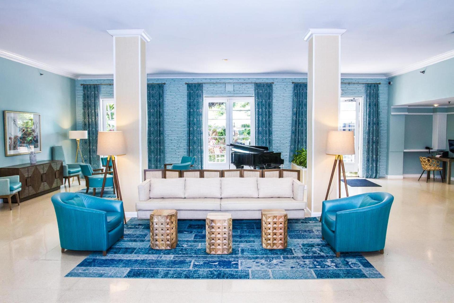Dorchester Hotel & Suites photo 5