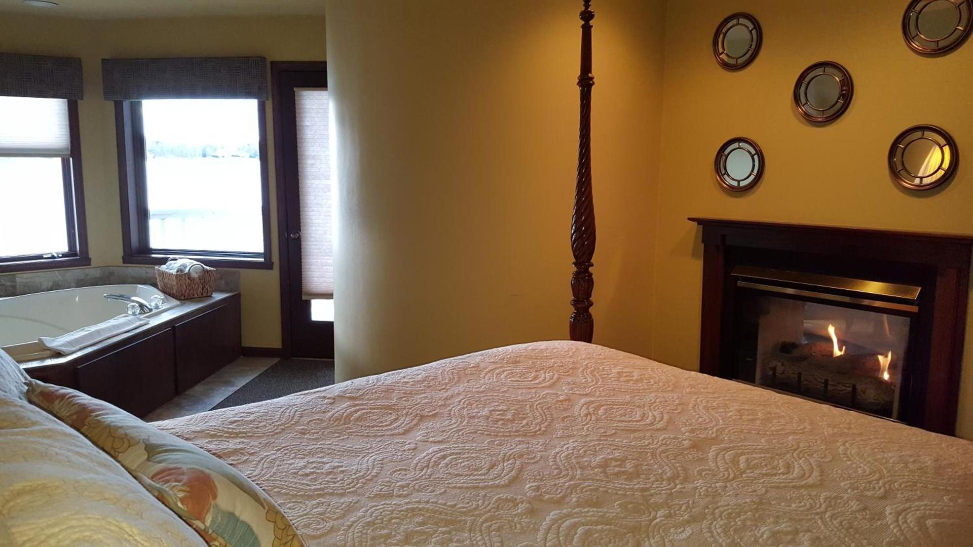 Snug Harbor Inn photo 77