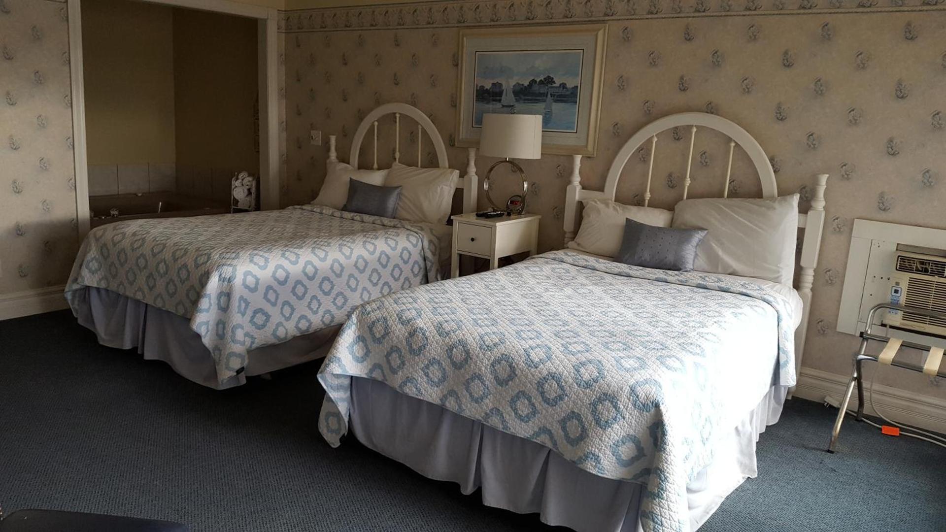 Snug Harbor Inn photo 56