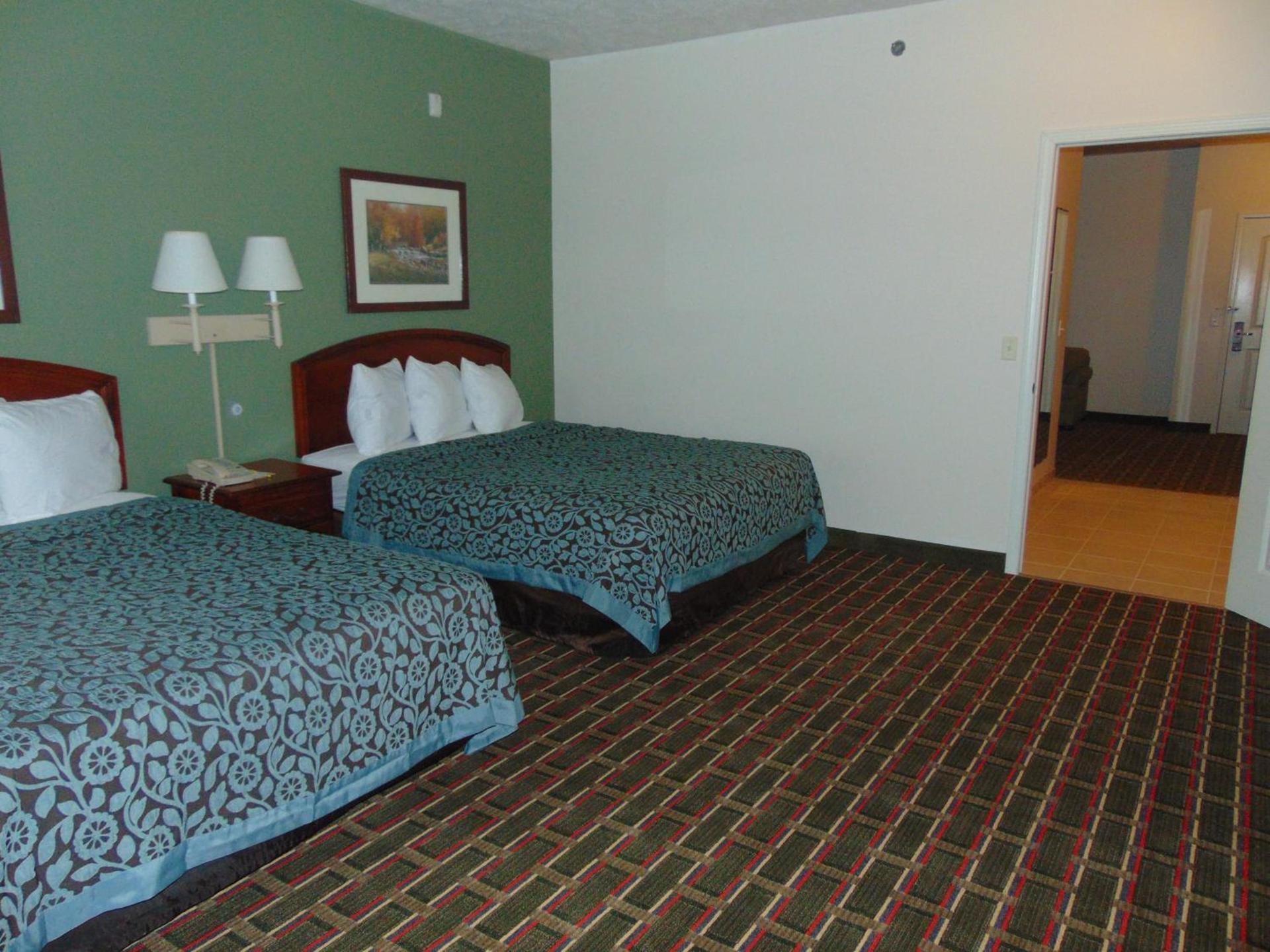 Days Inn by Wyndham Pentwater photo 28