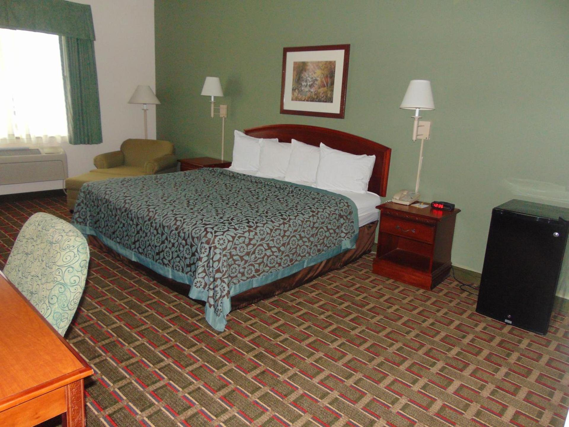 Days Inn by Wyndham Pentwater photo 29