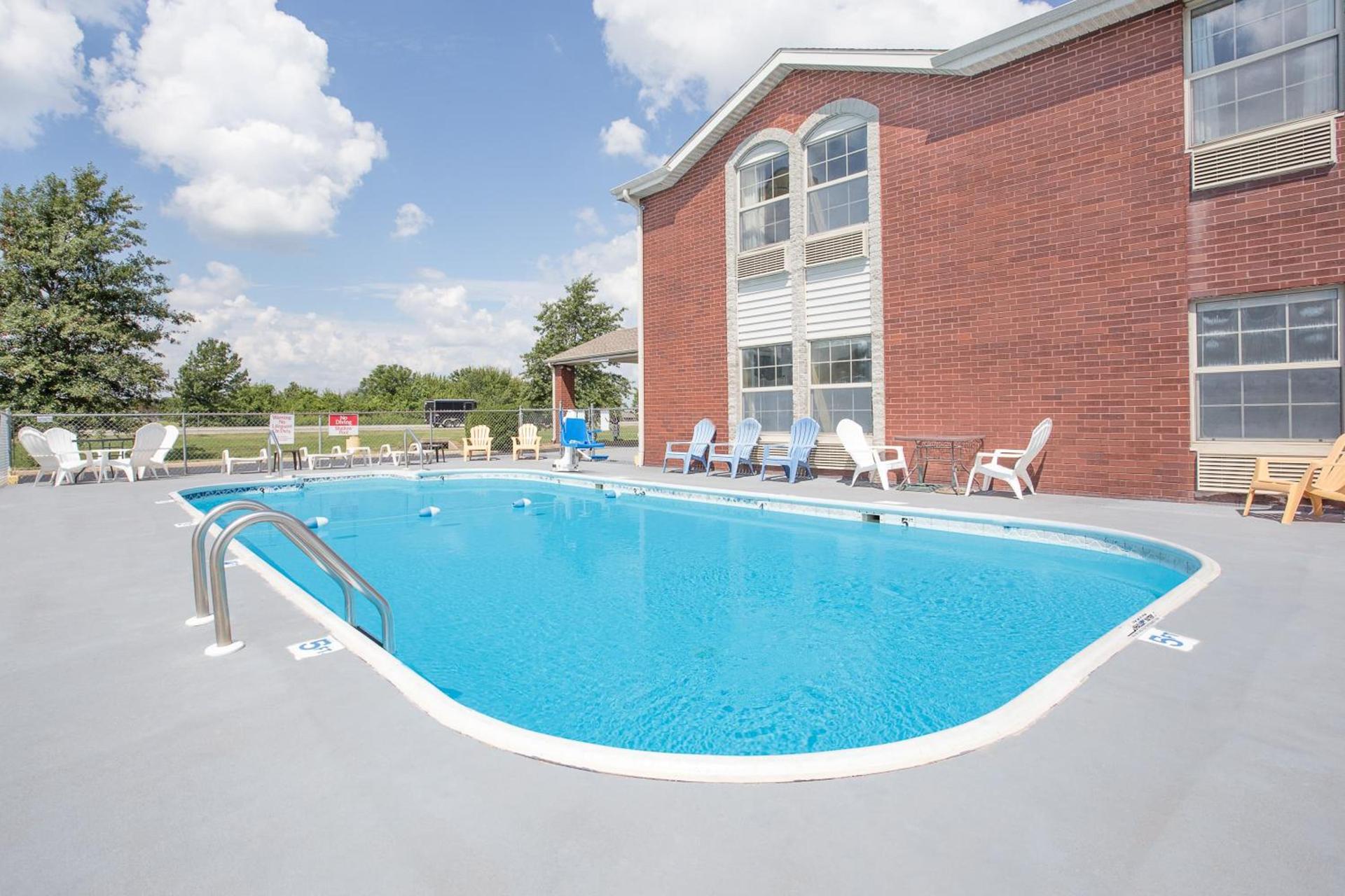 Super 8 by Wyndham Nixa/Springfield Area photo 29