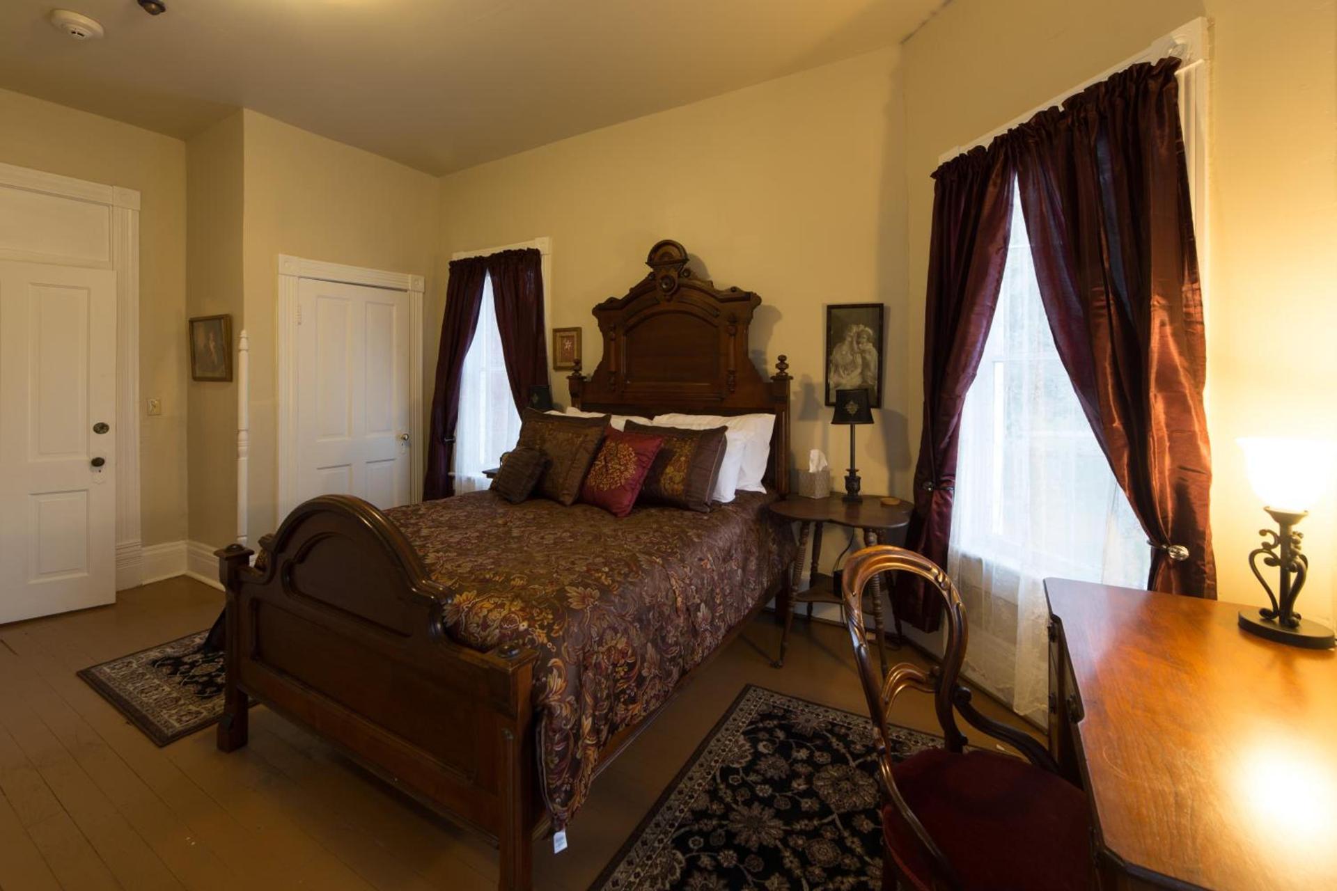 Grand Victorian Inn photo 30