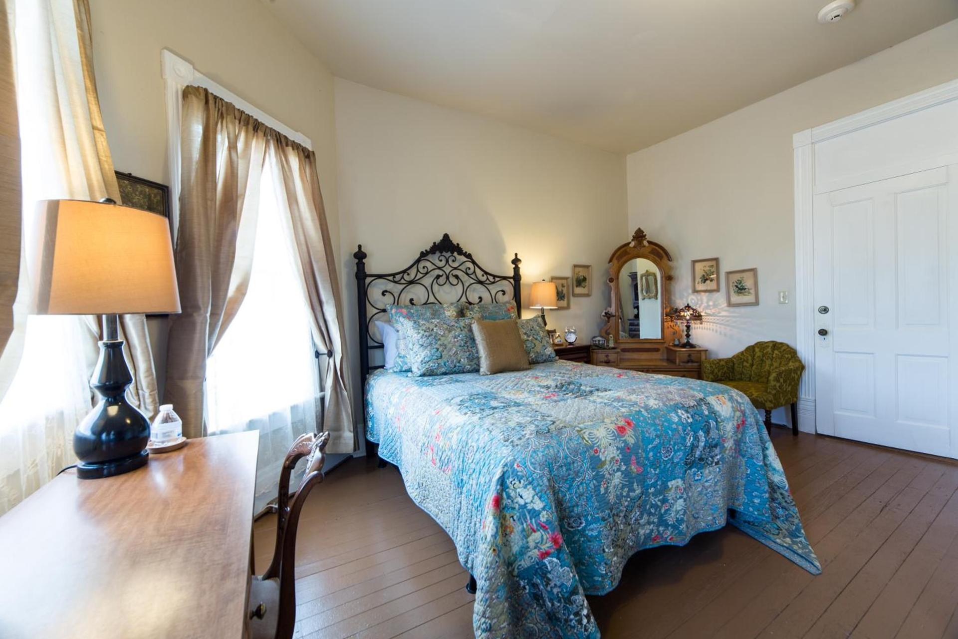 Grand Victorian Inn photo 31